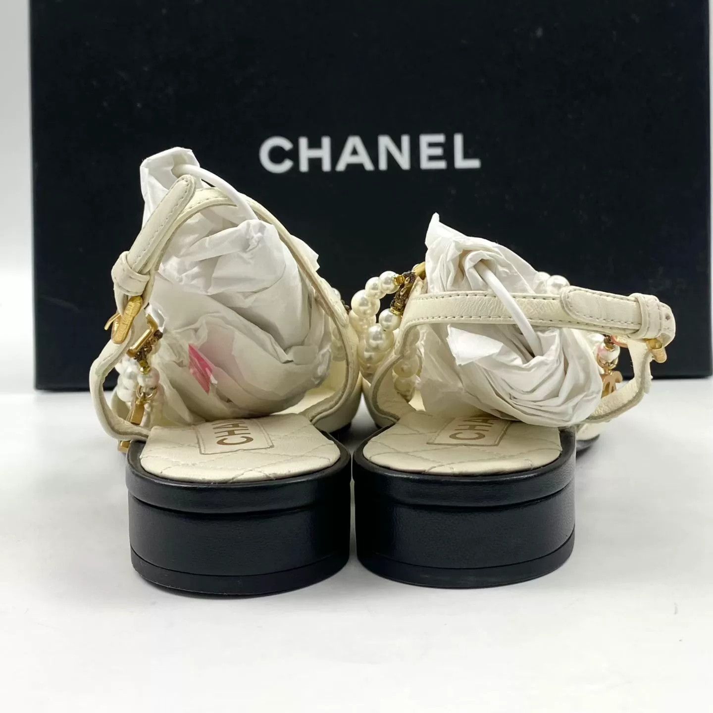 Chanel Chanel White Pearl Buckle Flat Sandals Size US 5 / IT 35 - 4 Thumbnail