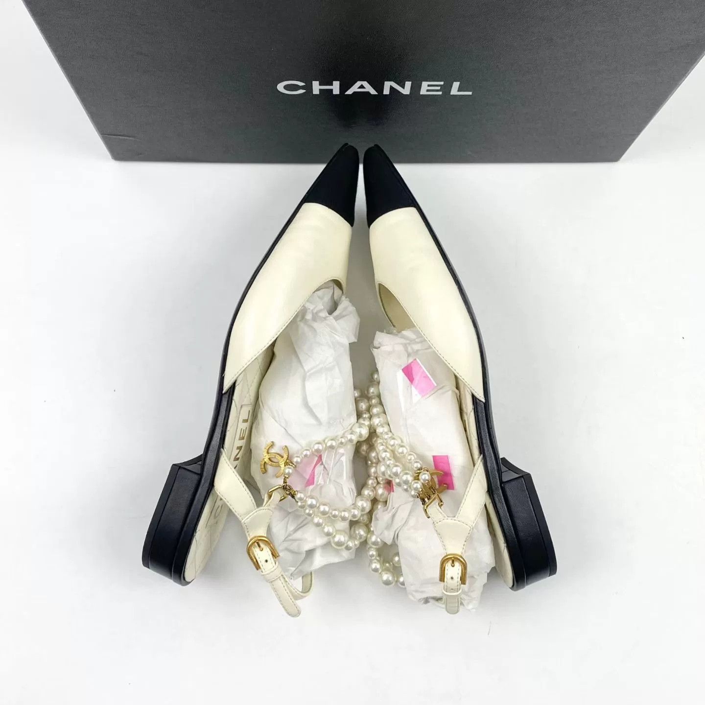 Chanel Chanel White Pearl Buckle Flat Sandals Size US 5 / IT 35 - 3 Thumbnail