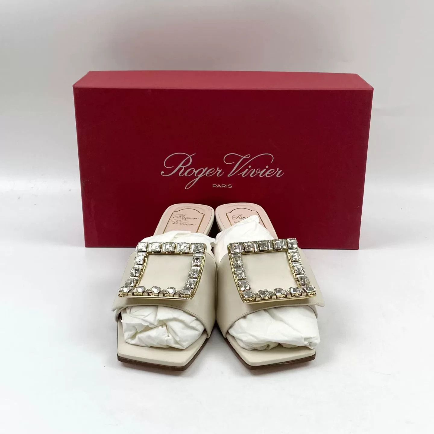 Roger Vivier RV White Diamond Buckle Block Heel Sandals Size US 6 / IT 36 - 2 Thumbnail