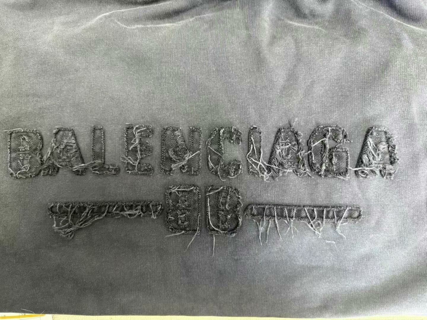 Balenciaga Balenciaga Solid Zip-Up Hooded Sweatshirt Size XS / US 0-2 / IT 36-38 - 3 Thumbnail