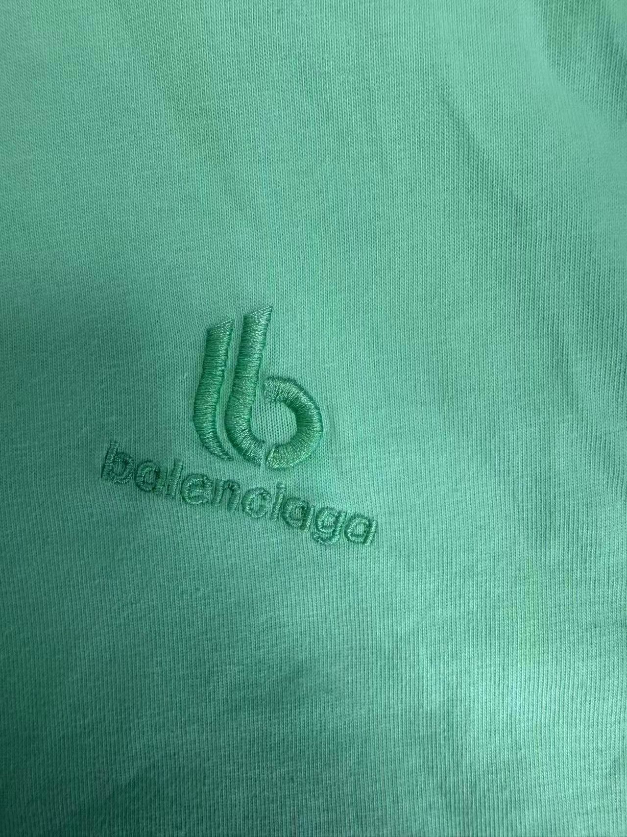Balenciaga Balenciaga Distressed Solid Crewneck Tee Size L / US 10 / IT 46 - 3 Thumbnail