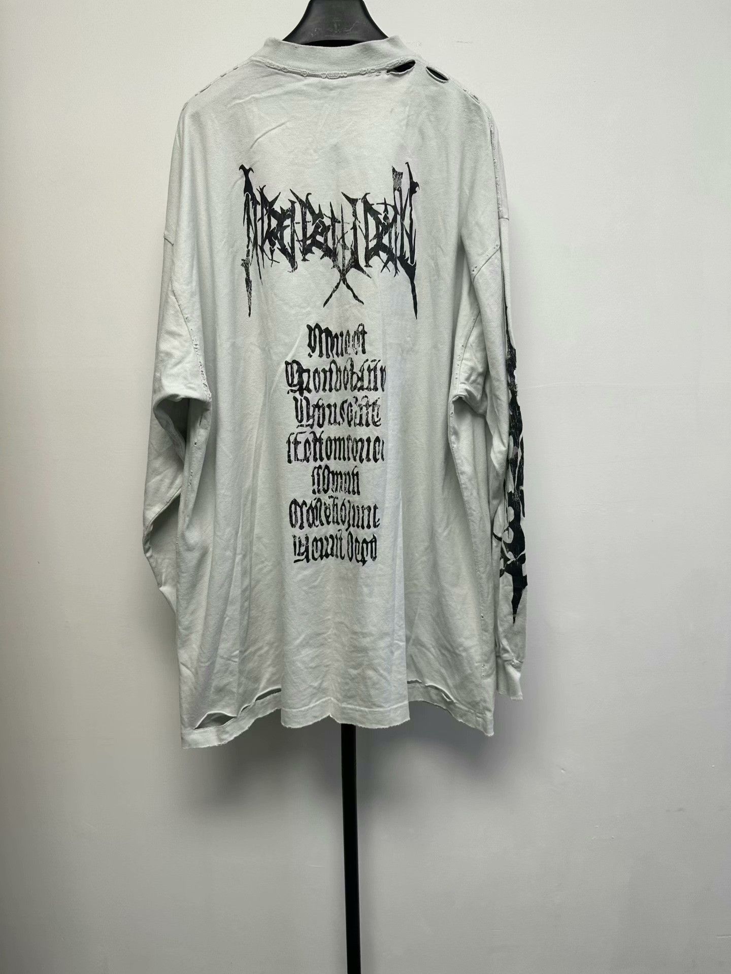 Balenciaga Balenciaga Long-Sleeve T-Shirt Size M / US 6-8 / IT 42-44 - 2 Thumbnail