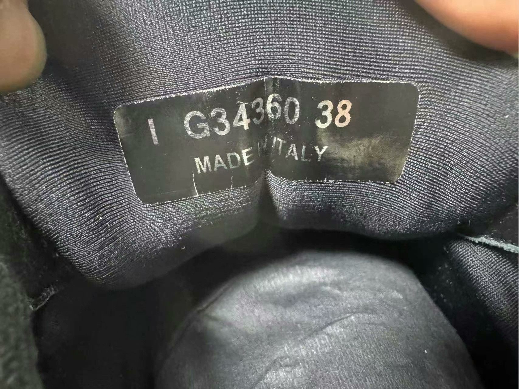 Chanel Chanel Two-Tone CC Sneakers Size US 7 / IT 37 - 6 Thumbnail