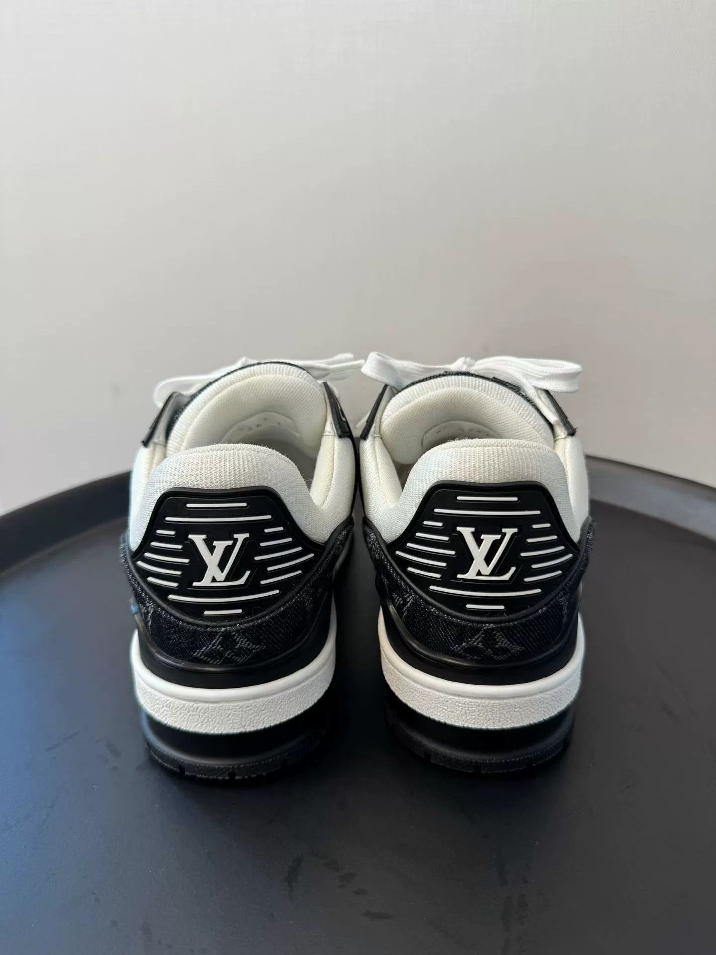 Louis Vuitton Louis Vuitton LV Trainer Black White Denim Size US 6 / IT 36 - 4 Thumbnail