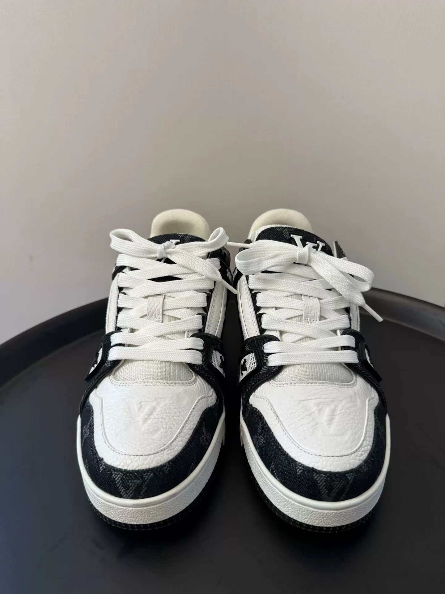 Louis Vuitton Louis Vuitton LV Trainer Black White Denim Size US 6 / IT 36 - 3 Thumbnail