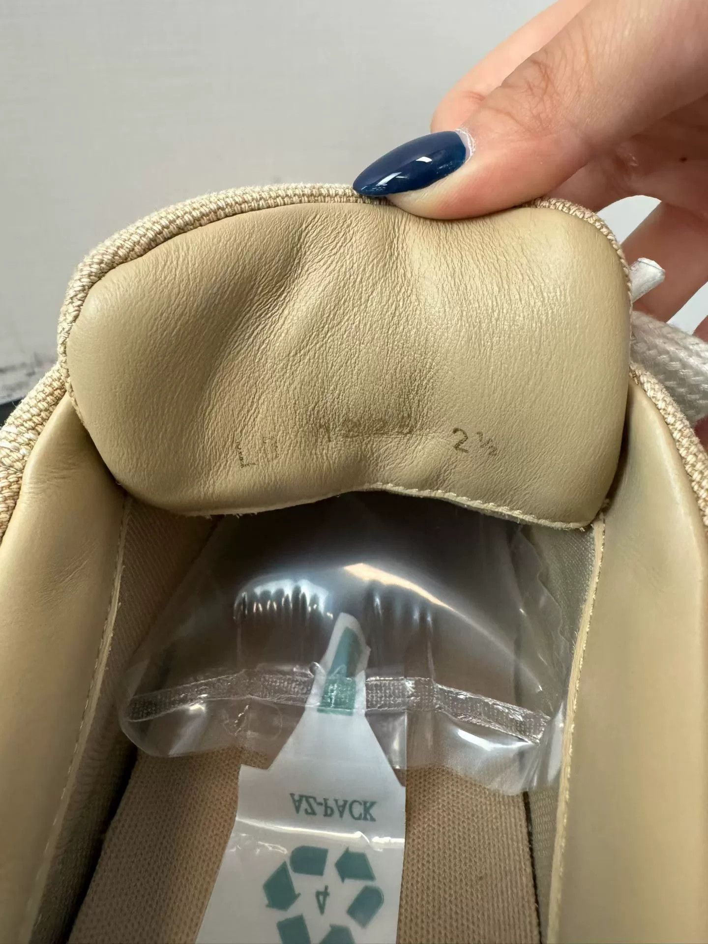 Louis Vuitton Louis Vuitton Tilted Denim Canvas Low-Top Sneakers Size US 5.5 / IT 35.5 - 5 Thumbnail