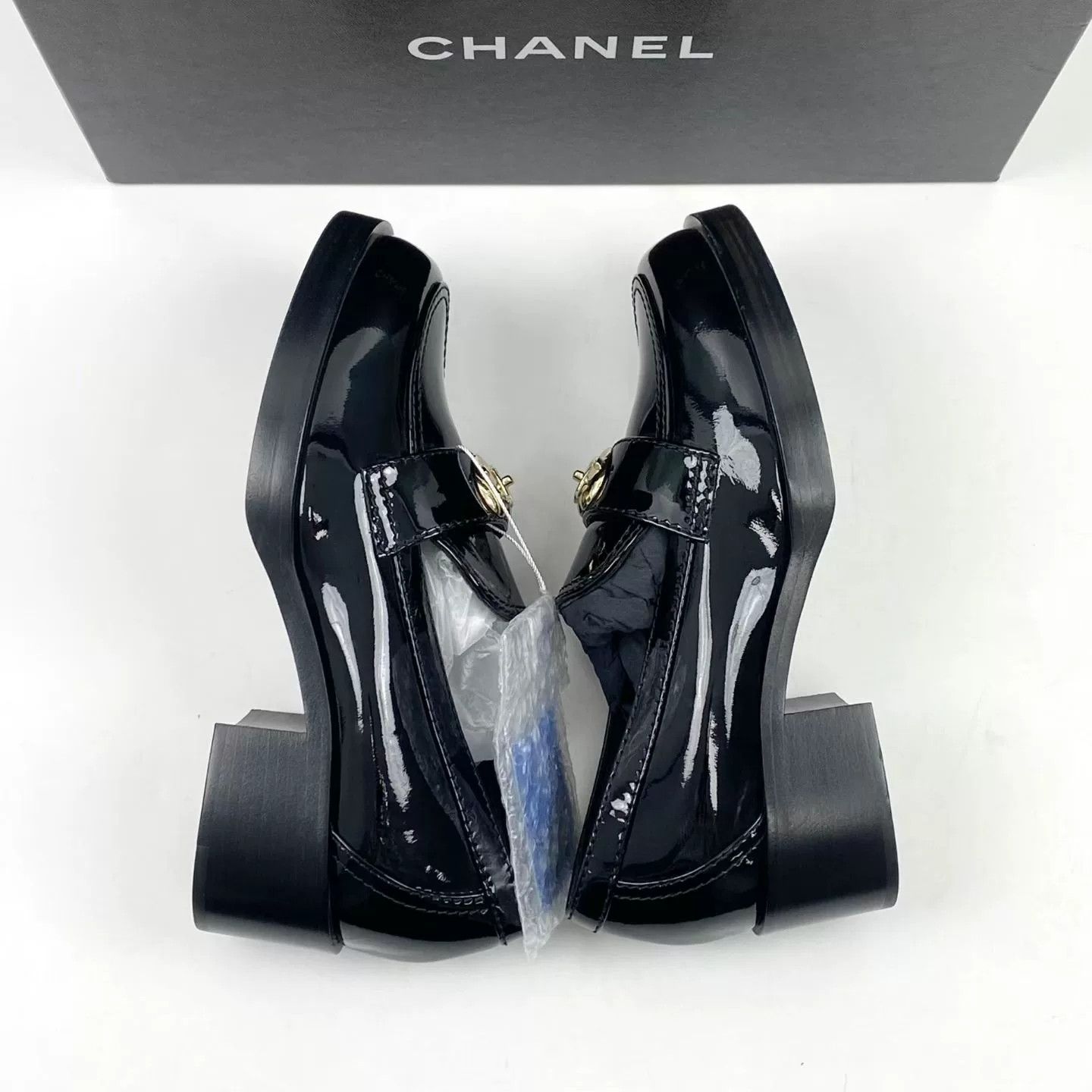 Chanel Chanel Heart Gold Buckle Loafers Size US 5.5 / IT 35.5 - 4 Thumbnail
