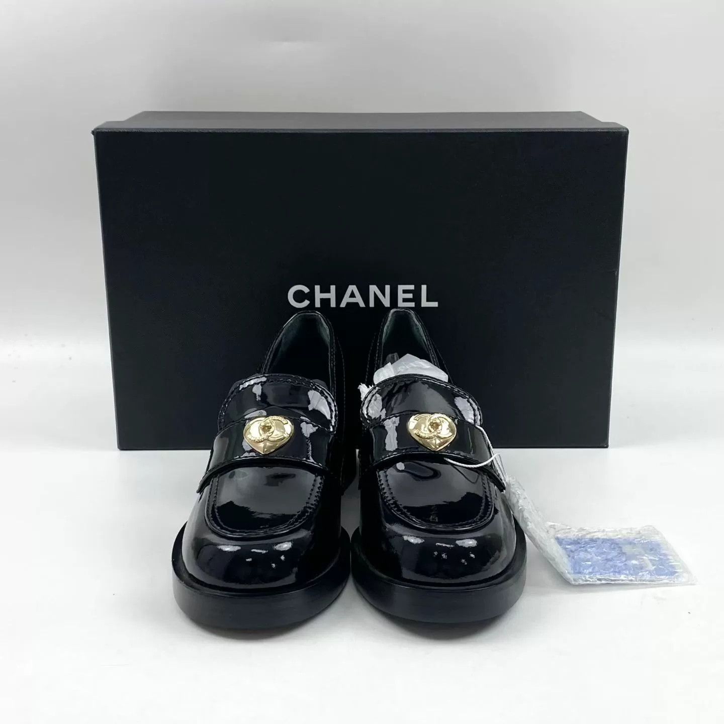 Chanel Chanel Heart Gold Buckle Loafers Size US 5.5 / IT 35.5 - 2 Thumbnail