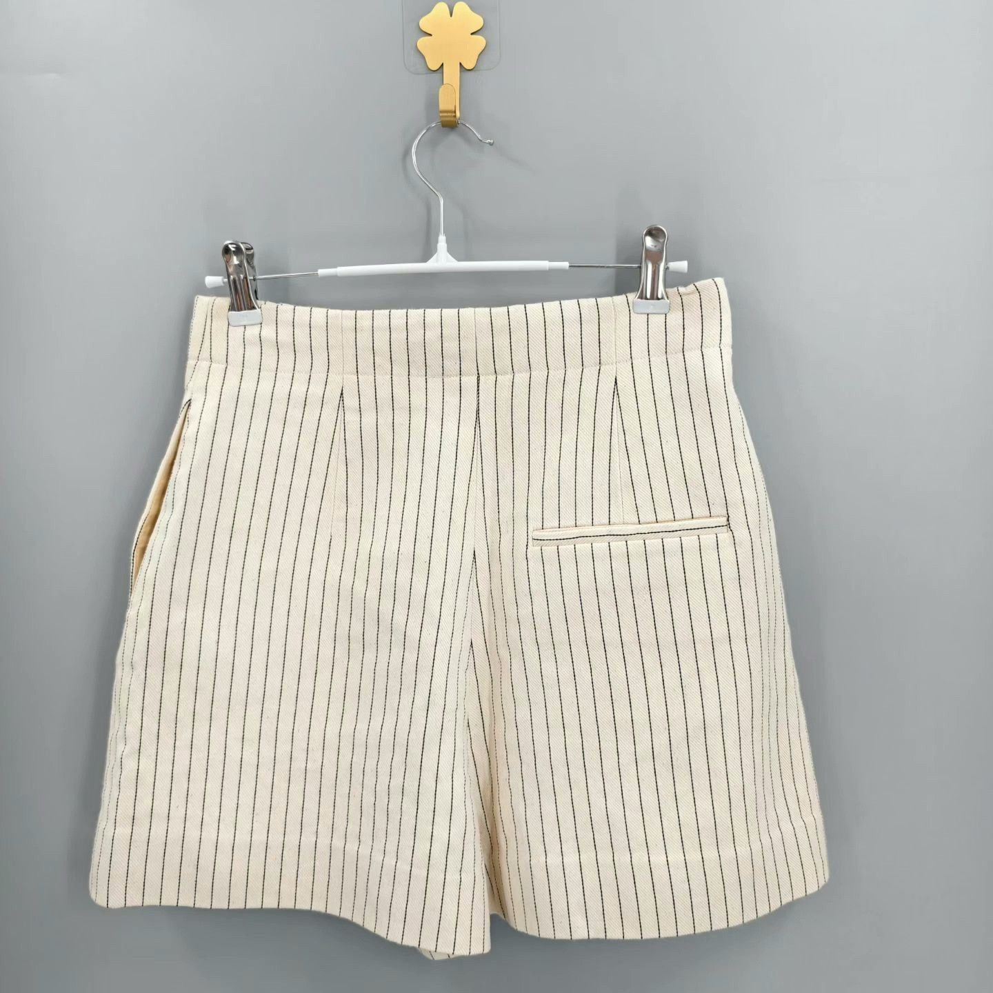 Dior Dior Beige CD Button Vertical Stripe Skort Size 36" / US 14 / IT 50 - 2 Thumbnail