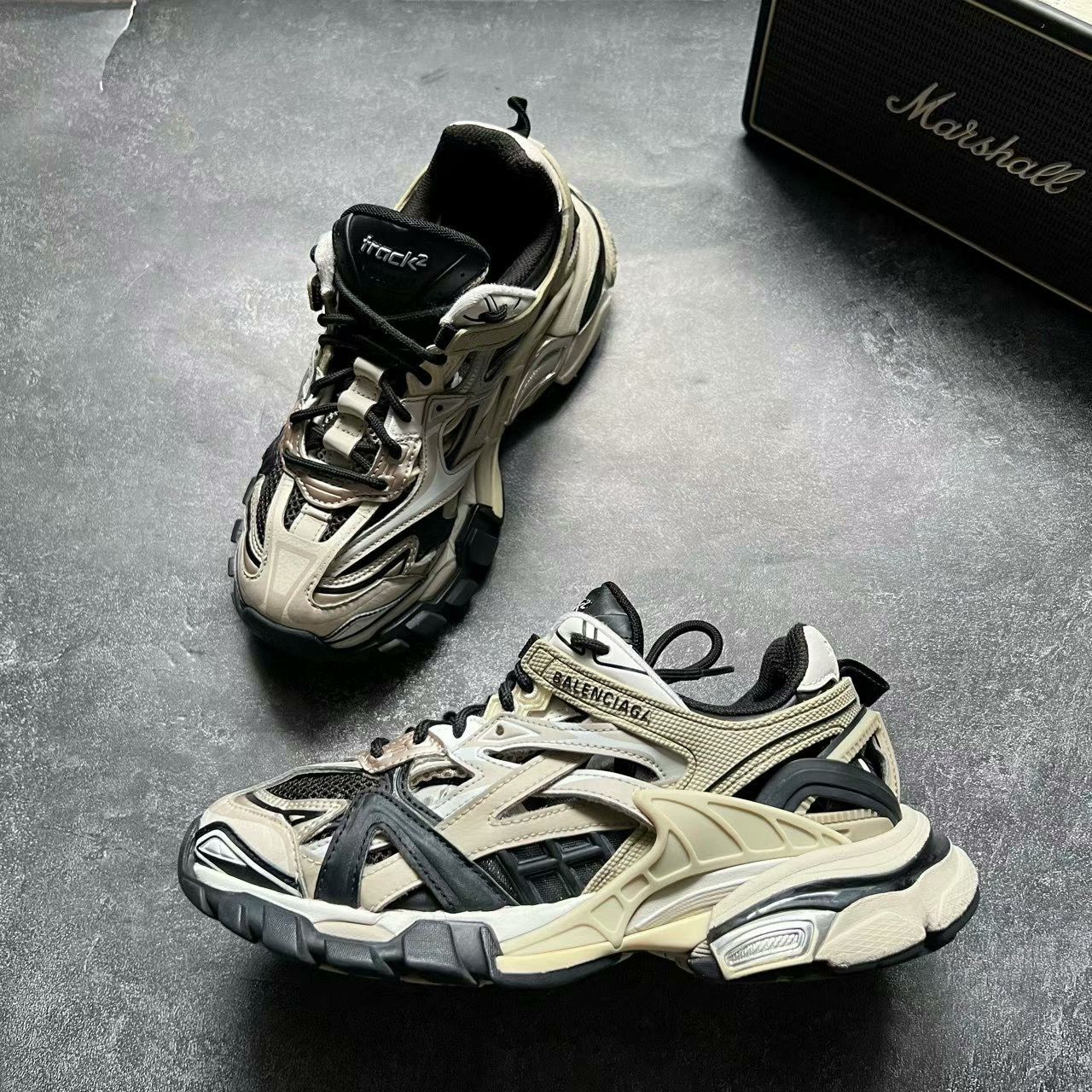Balenciaga BALENCIAGA TRACK 2 Sneakers Size US 5 / IT 35 - 4 Thumbnail