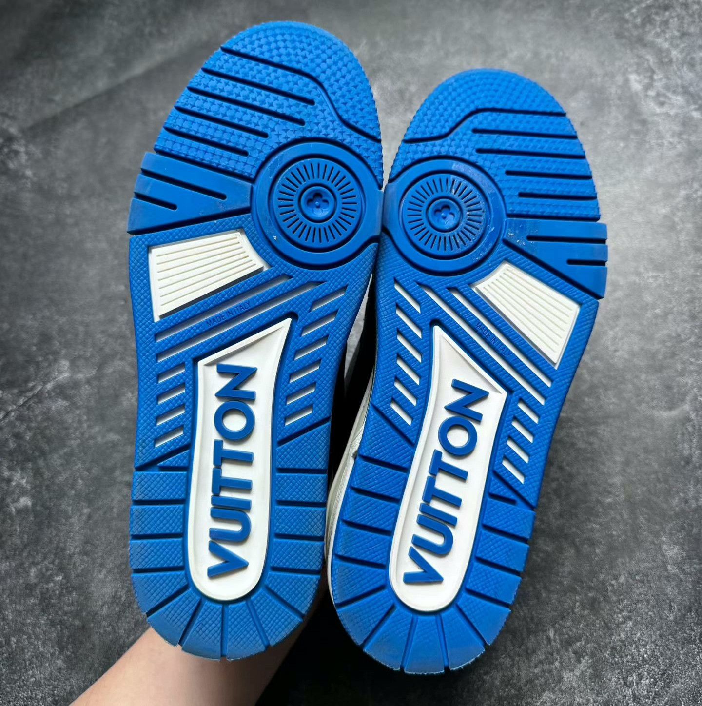 Louis Vuitton Louis Vuitton LV TRAINER Hiroshi Fujiwara Size US 6 / IT 36 - 6 Thumbnail