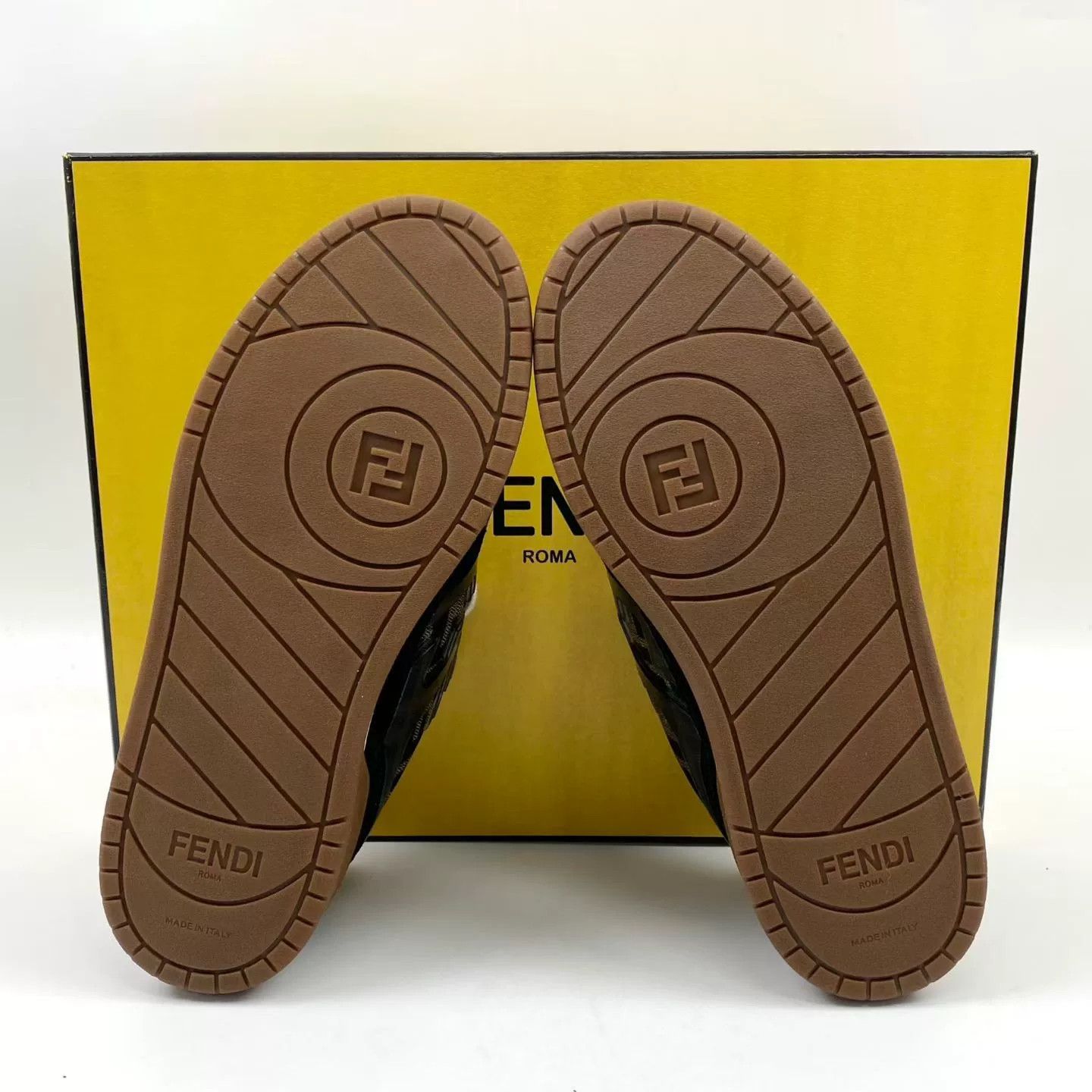Fendi Fendi Monogram Casual Shoes Size US 5.5 / IT 35.5 - 6 Thumbnail