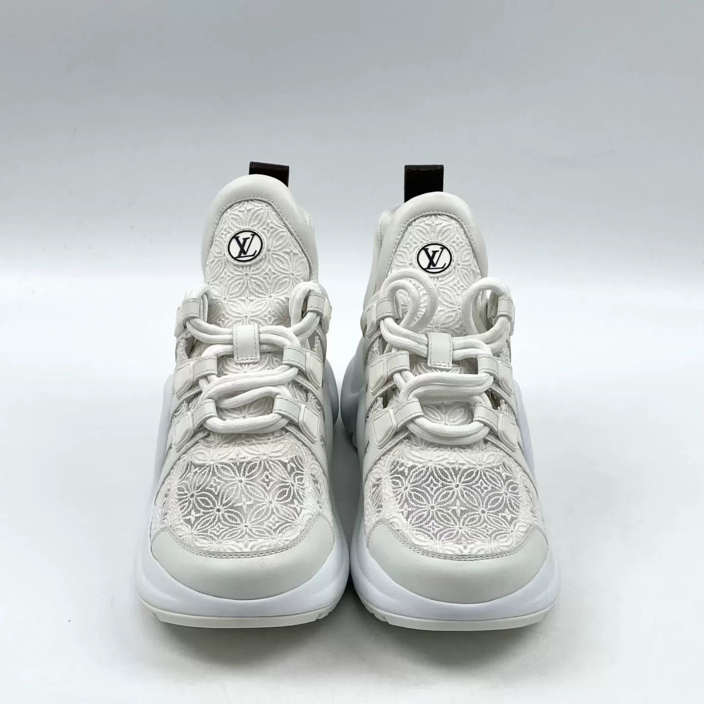 Louis Vuitton Louis Vuitton White Monogram Sneakers Size US 6.5 / IT 36.5 - 2 Thumbnail