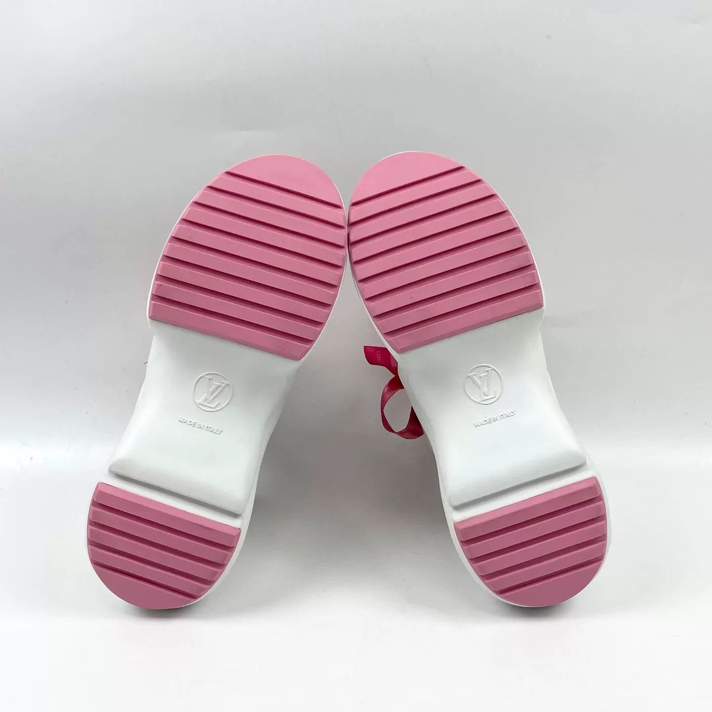 Louis Vuitton Louis Vuitton Bow Lace Dad Shoes Size US 7 / IT 37 - 6 Thumbnail