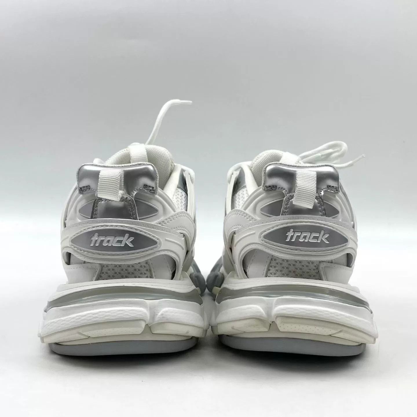 Balenciaga Balenciaga White Dad Shoes Size US 5 / IT 35 - 6 Thumbnail
