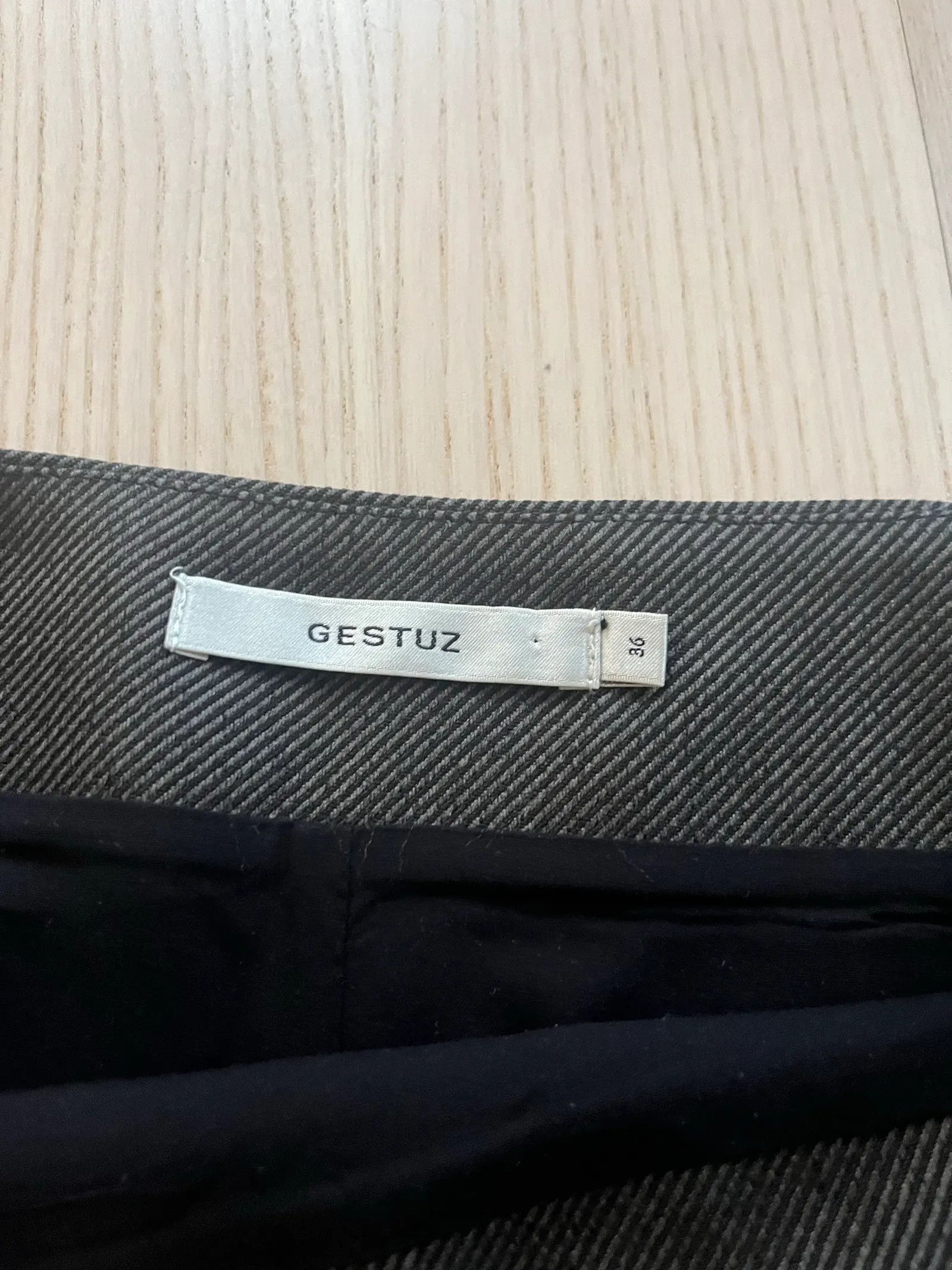 Gestuz Gestuz Ysella midi skirt Skirt Size 26" / US 2 / IT 38 - 2 Thumbnail