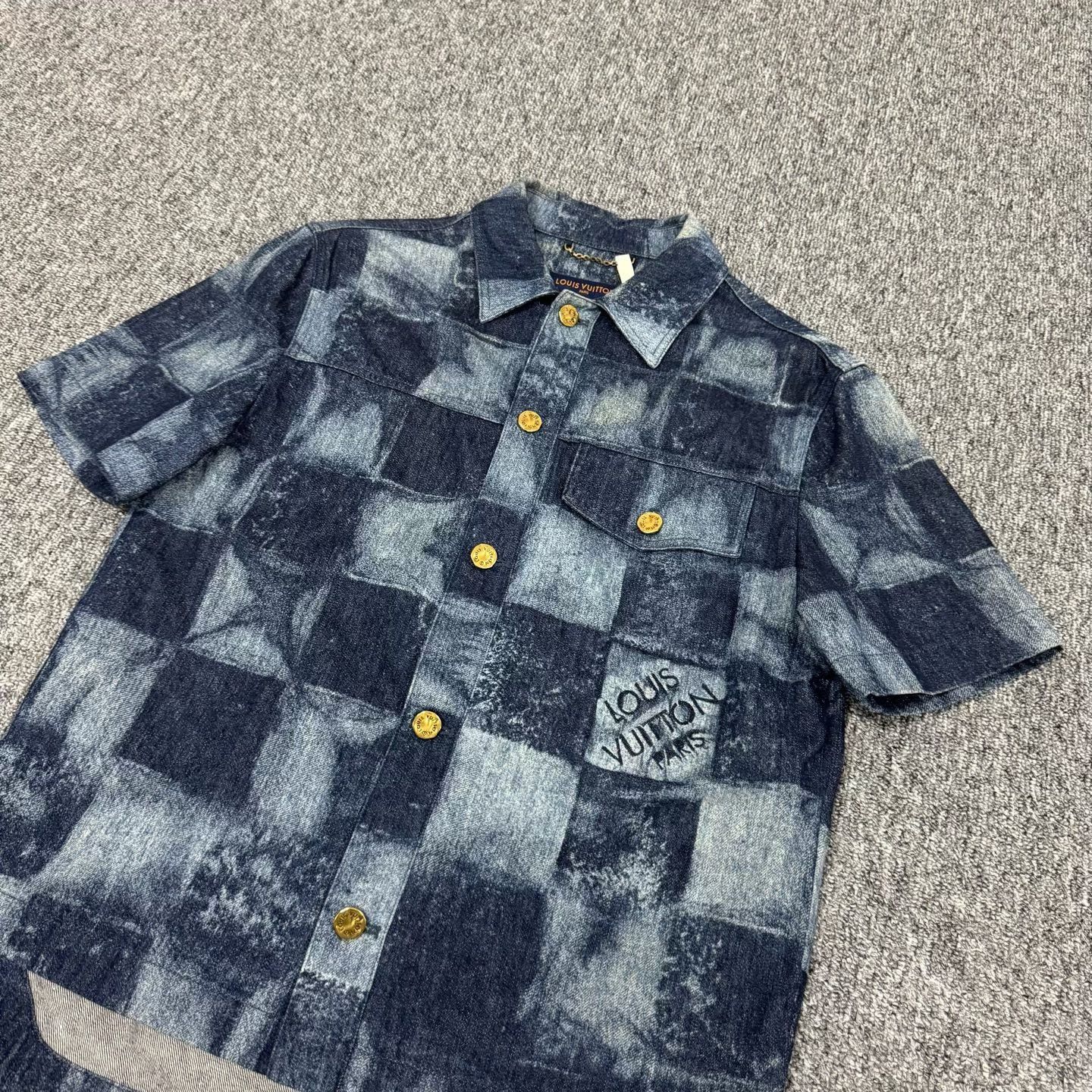 Louis Vuitton Louis Vuitton Damier Denim Short Sleeve Shirt XS Size US XS / EU 42 / 0 - 4 Thumbnail