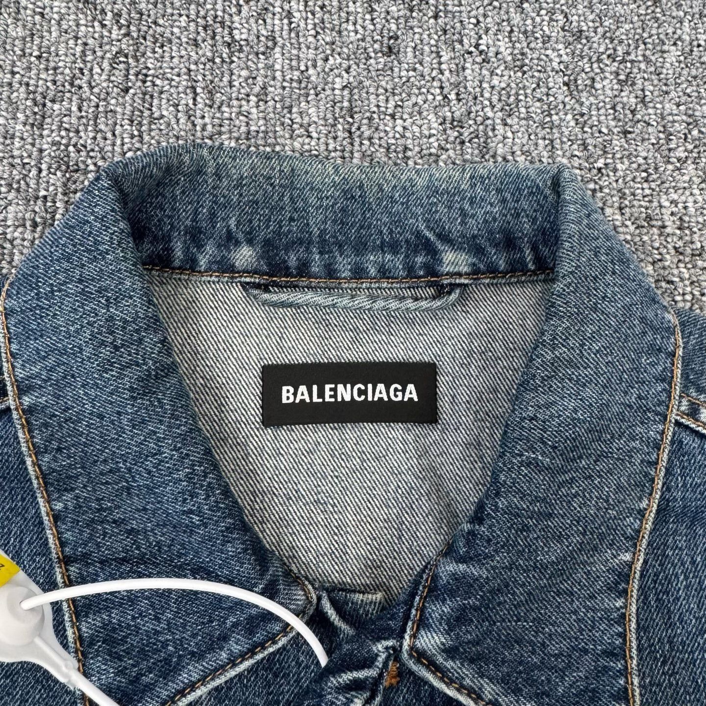 Balenciaga Balenciaga Logo Print Denim Jacket 46 Size US S / EU 44-46 / 1 - 7 Thumbnail