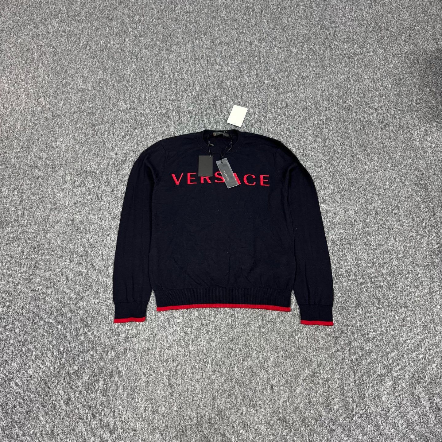 Versace Versace Red Logo Embroidered Crewneck Sweater 44 Size US S / EU 44-46 / 1 - 2 Thumbnail