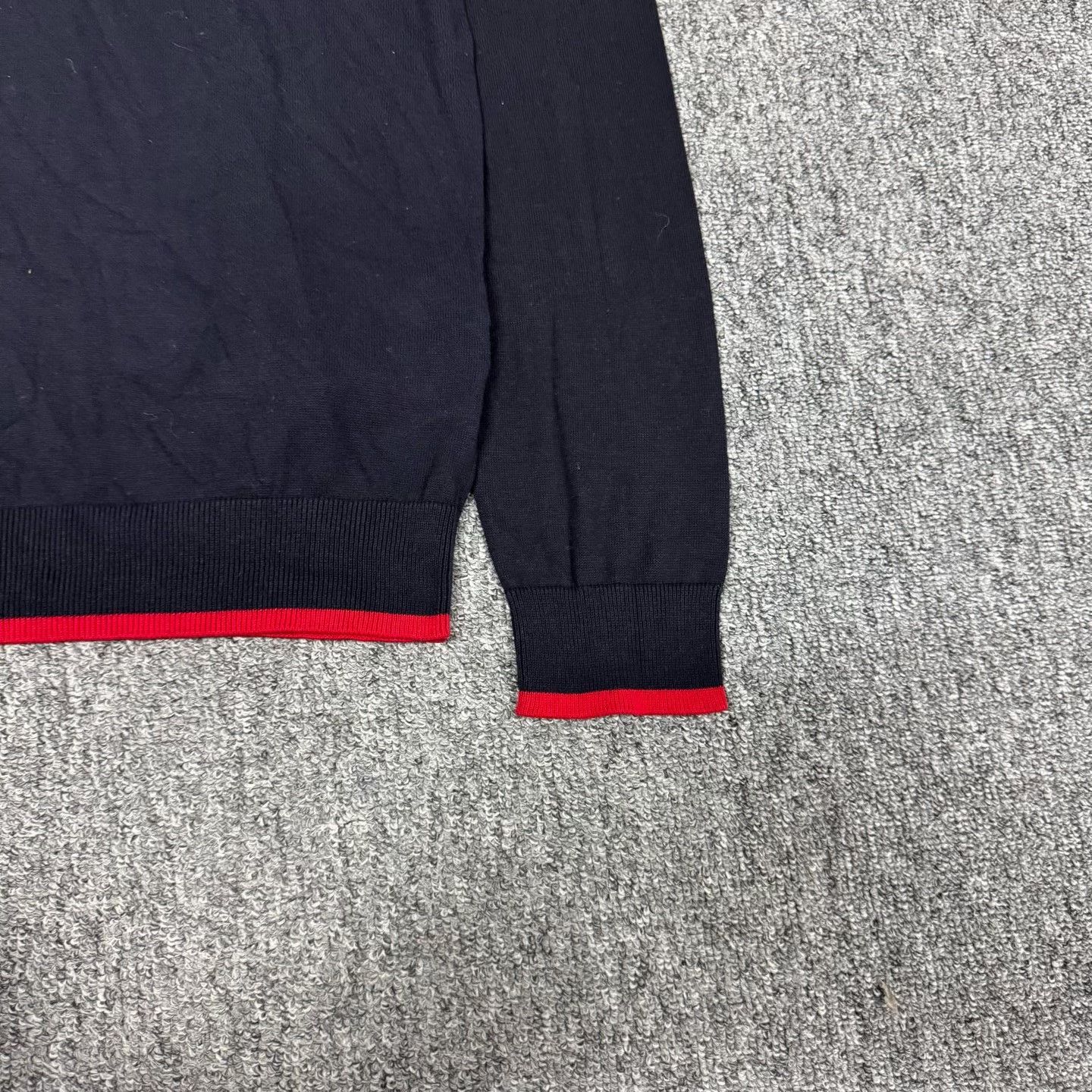 Versace Versace Red Logo Embroidered Crewneck Sweater 44 Size US S / EU 44-46 / 1 - 4 Thumbnail