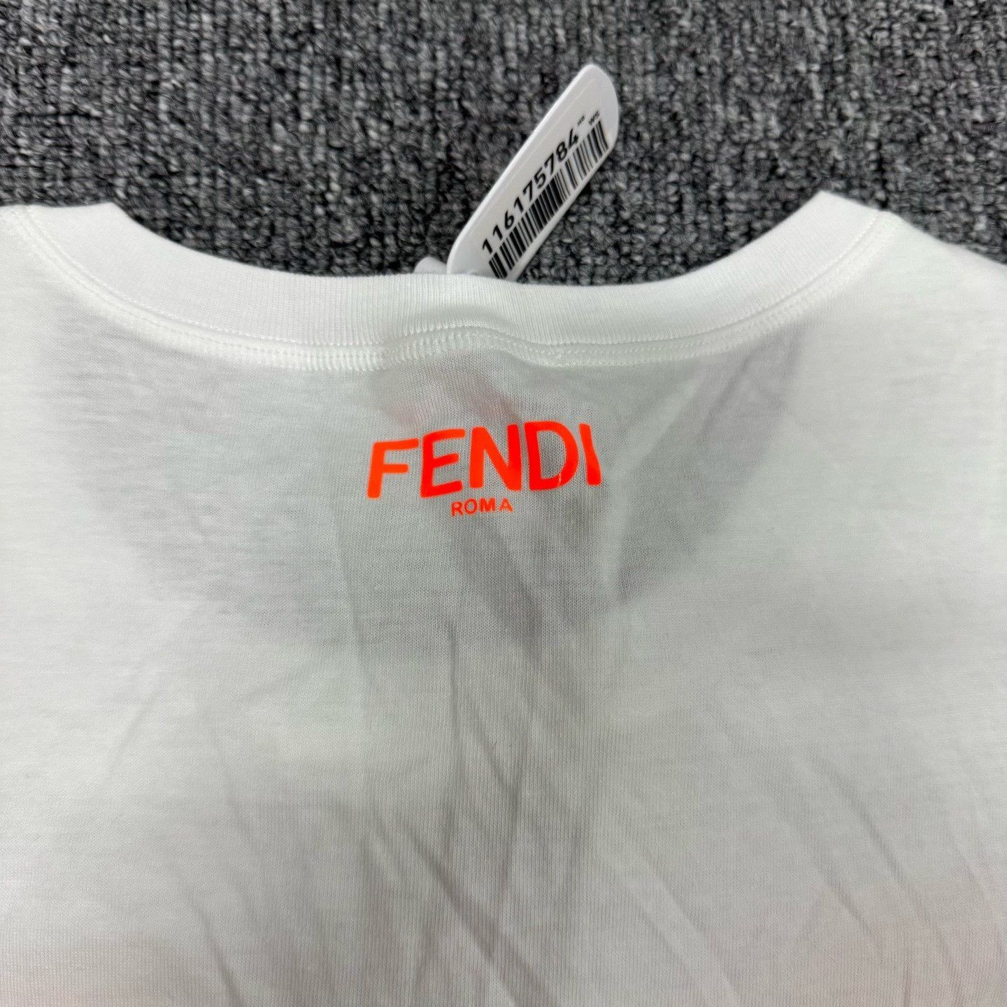 Fendi Fendi Bag Bug Monster Eyes T-Shirt Size 38 Size XS / US 0-2 / IT 36-38 - 7 Thumbnail