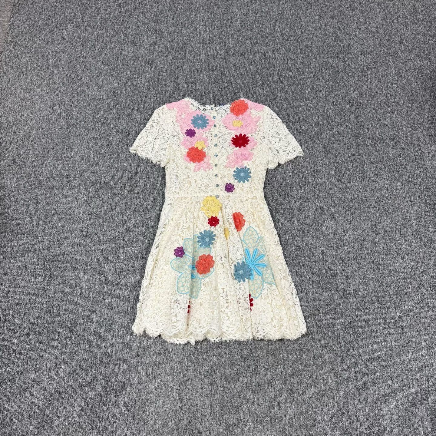 Dolce & Gabbana Dolce & Gabbana Floral Embroidered Lace Dress 44 Size M / US 6-8 / IT 42-44 - 3 Thumbnail