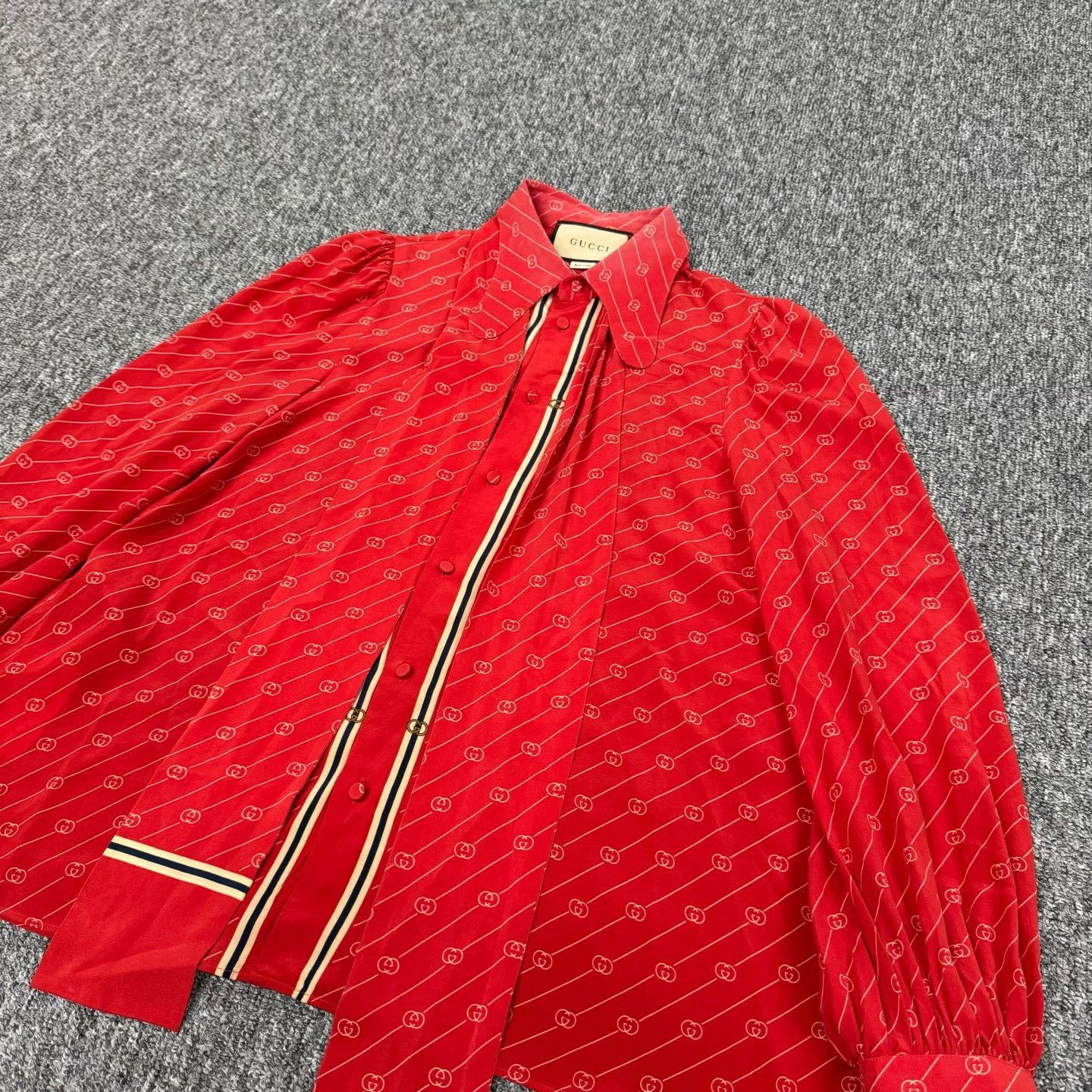 Gucci Gucci SS21 Diagonal Stripe Silk Shirt Size 44 Size US S / EU 44-46 / 1 - 5 Thumbnail