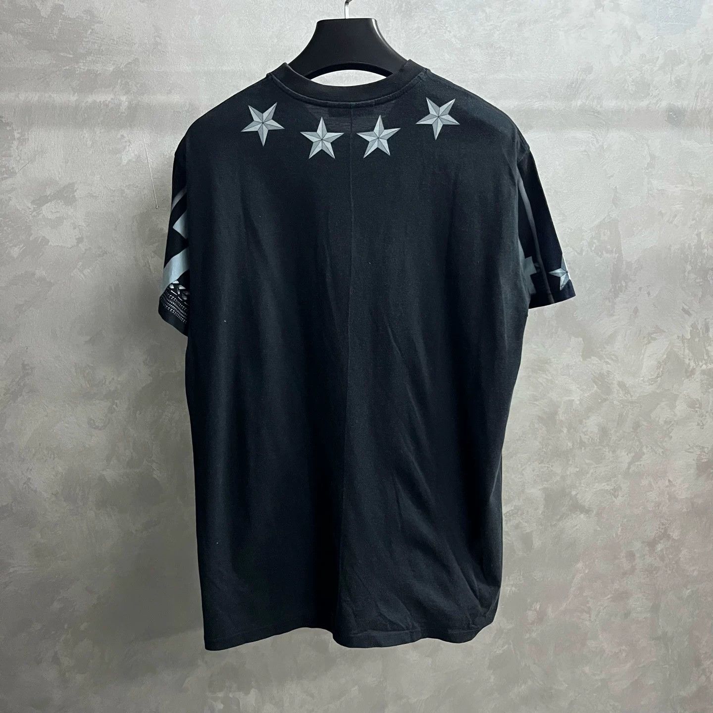 Givenchy Givenchy Shark Star Print T-Shirt US XXS Size US XXS / EU 40 - 5 Thumbnail