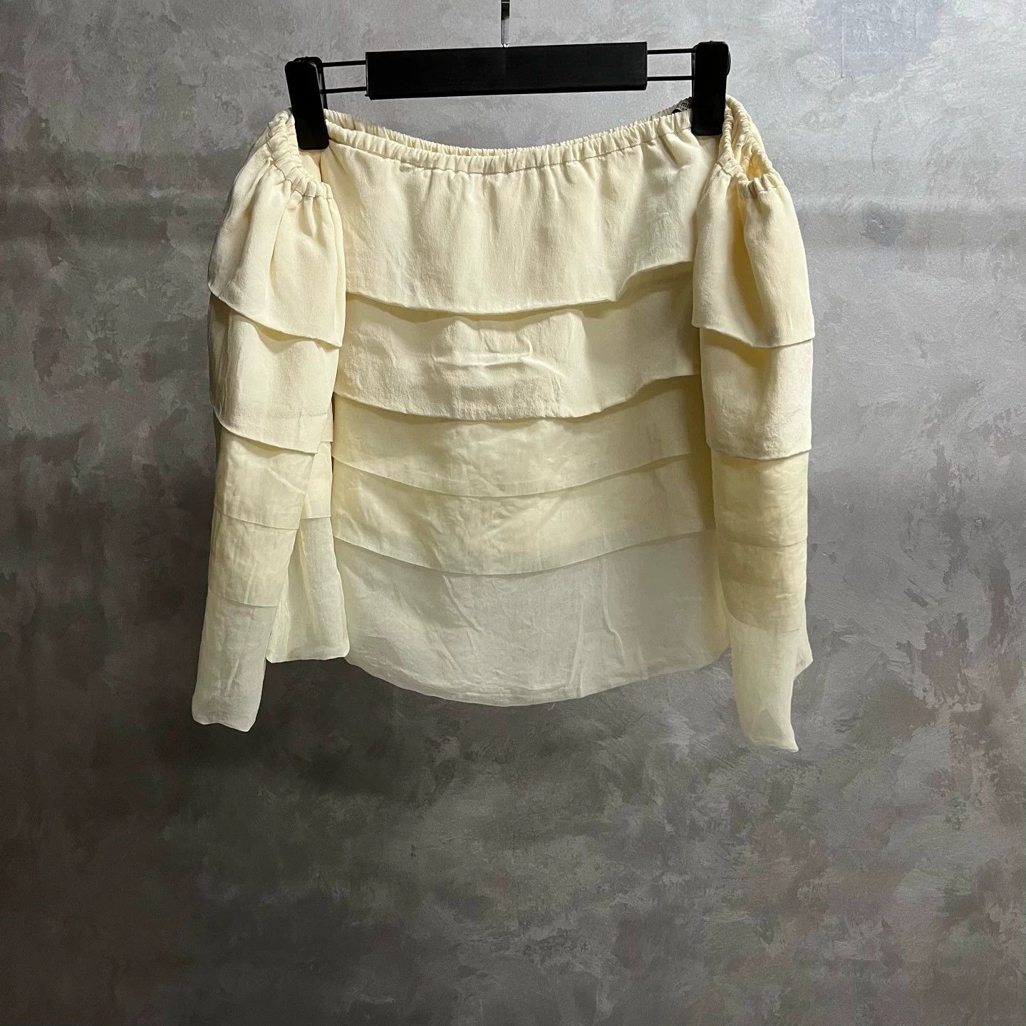 Miu Miu Miu Miu Silk Tiered Ruffle Mini Skirt 38 Size 26" / US 2 / IT 38 - 2 Thumbnail