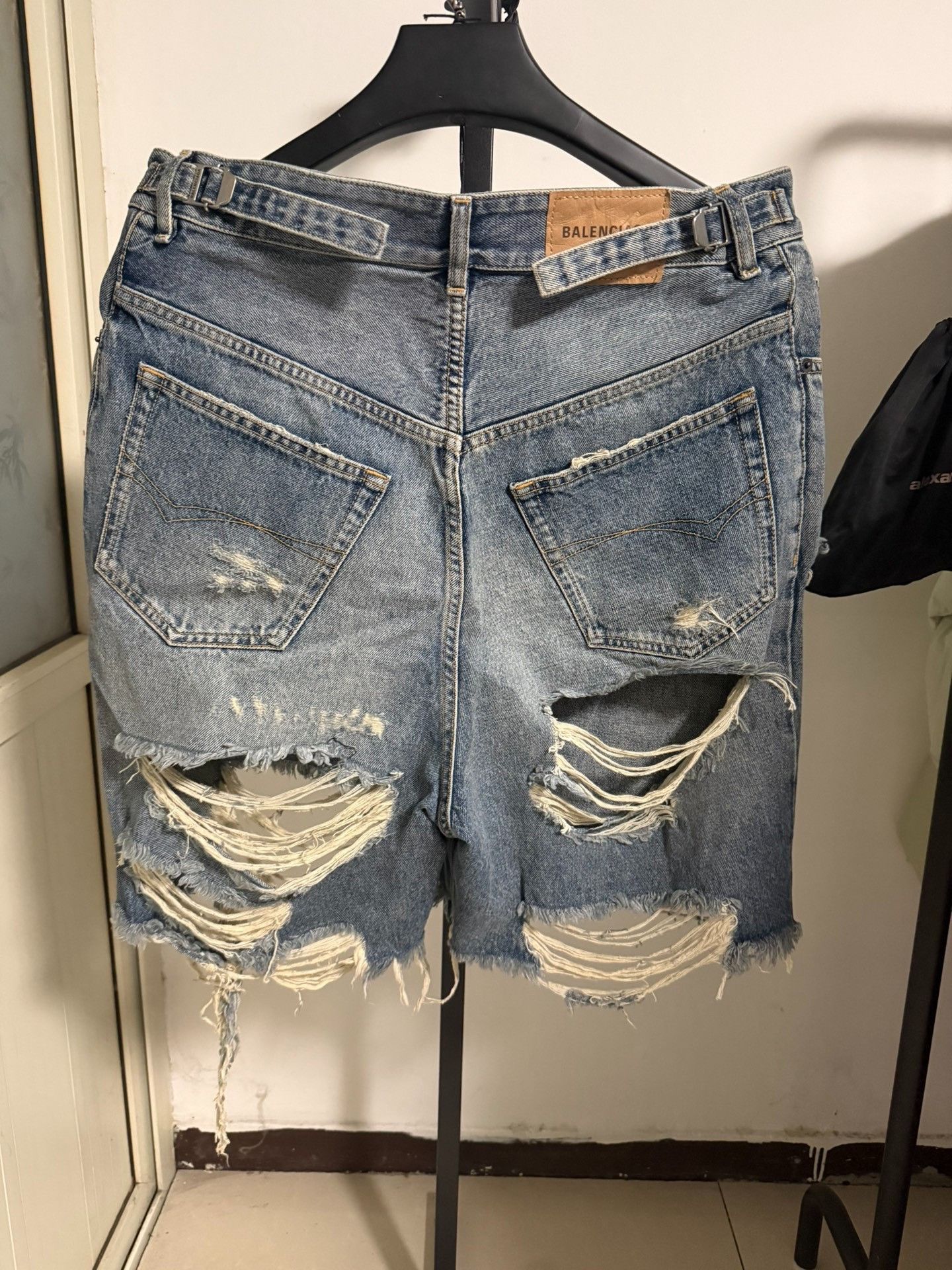 Balenciaga Balenciaga Destroyed Denim Shorts XS Size US 28 / EU 44 - 3 Thumbnail