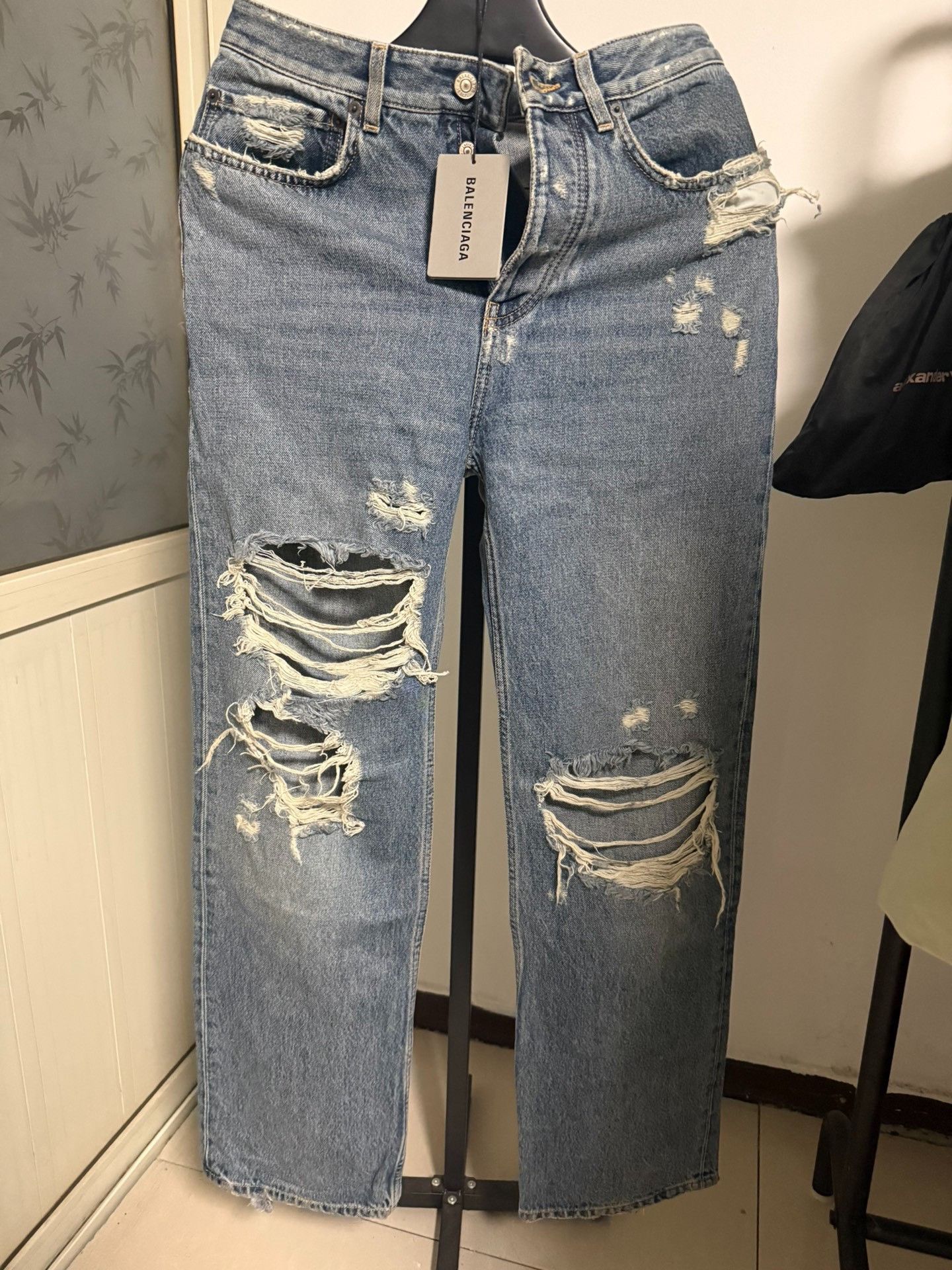 Balenciaga Balenciaga Distressed Destroyed Denim Jeans XS Size US 28 / EU 44 - 2 Thumbnail