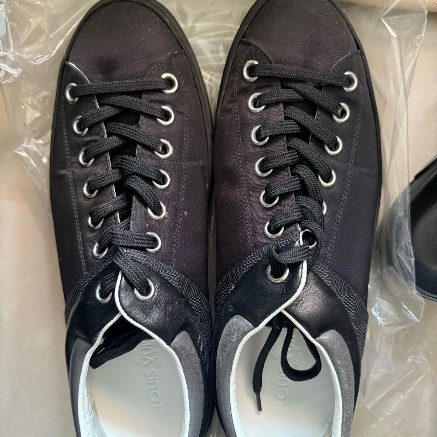 Louis Vuitton Louis Vuitton Black Low-Top Sneakers Size 7 Size US 8 / EU 41 - 2 Thumbnail