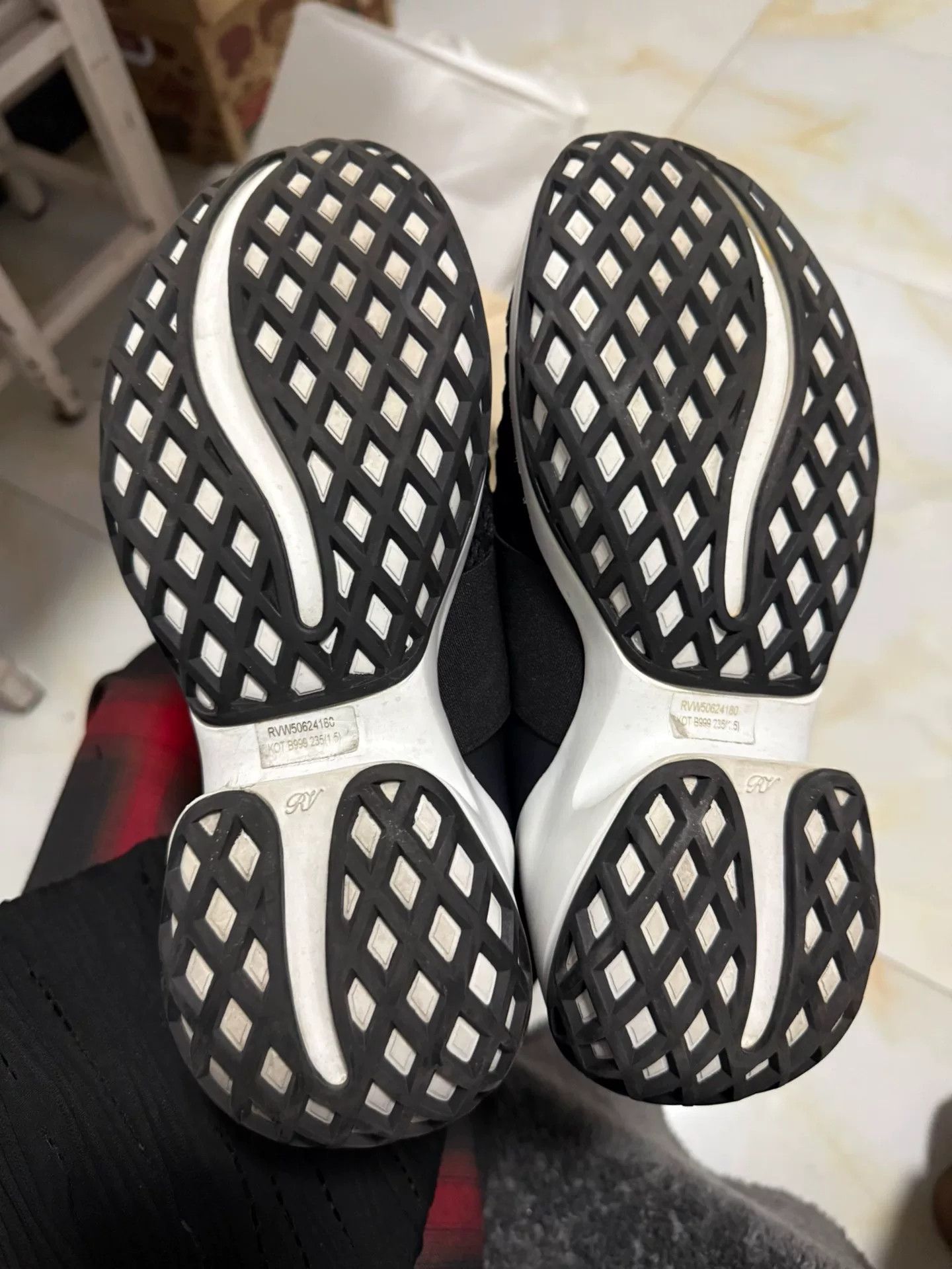Roger Vivier Roger Vivier Crystal Buckle Sneakers EU 37.5 Size US 7.5 / IT 37.5 - 3 Thumbnail