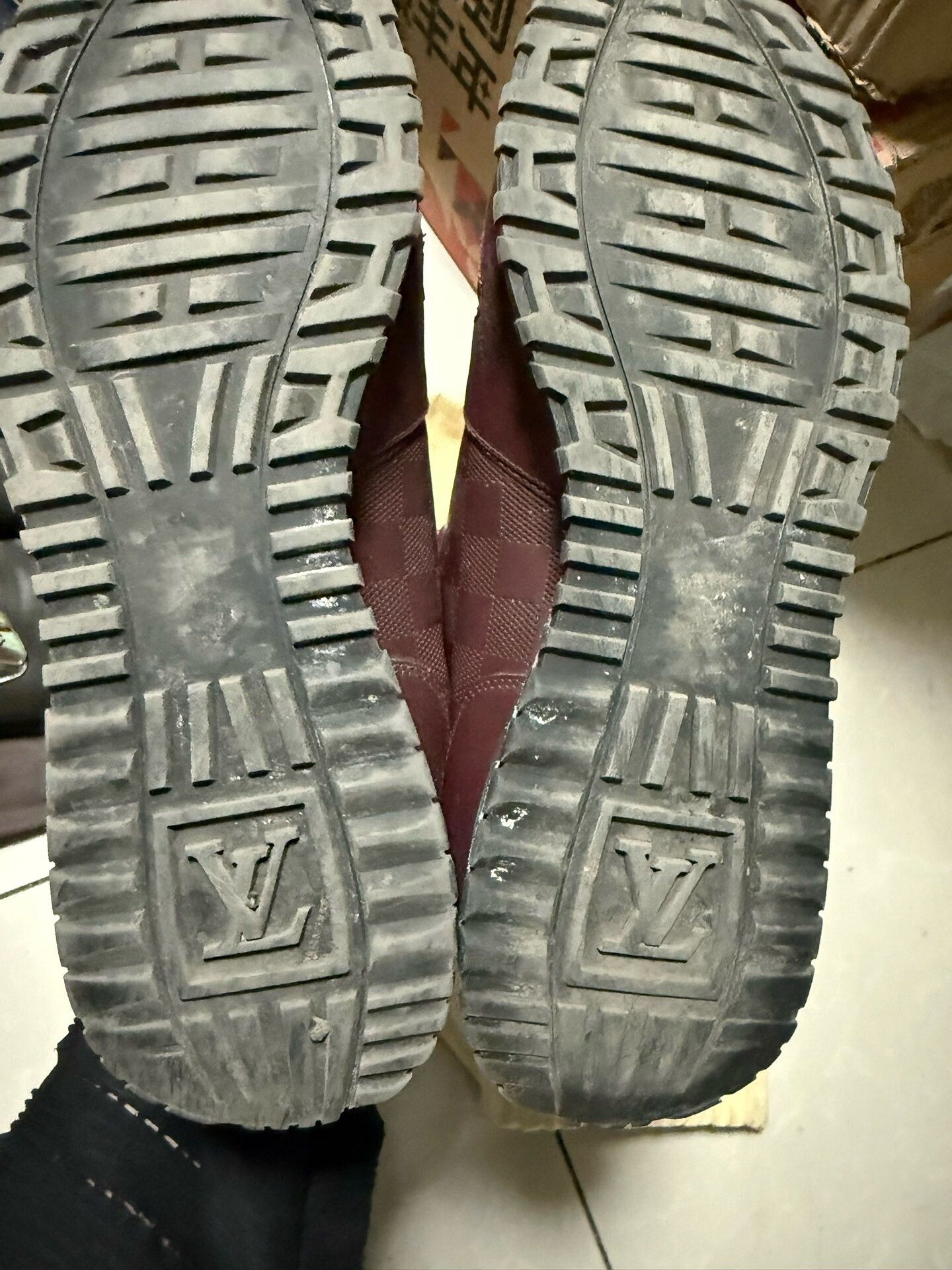 Louis Vuitton Louis Vuitton Burgundy Run Away Sneakers US 7.5 Size US 7.5 / EU 40-41 - 5 Thumbnail