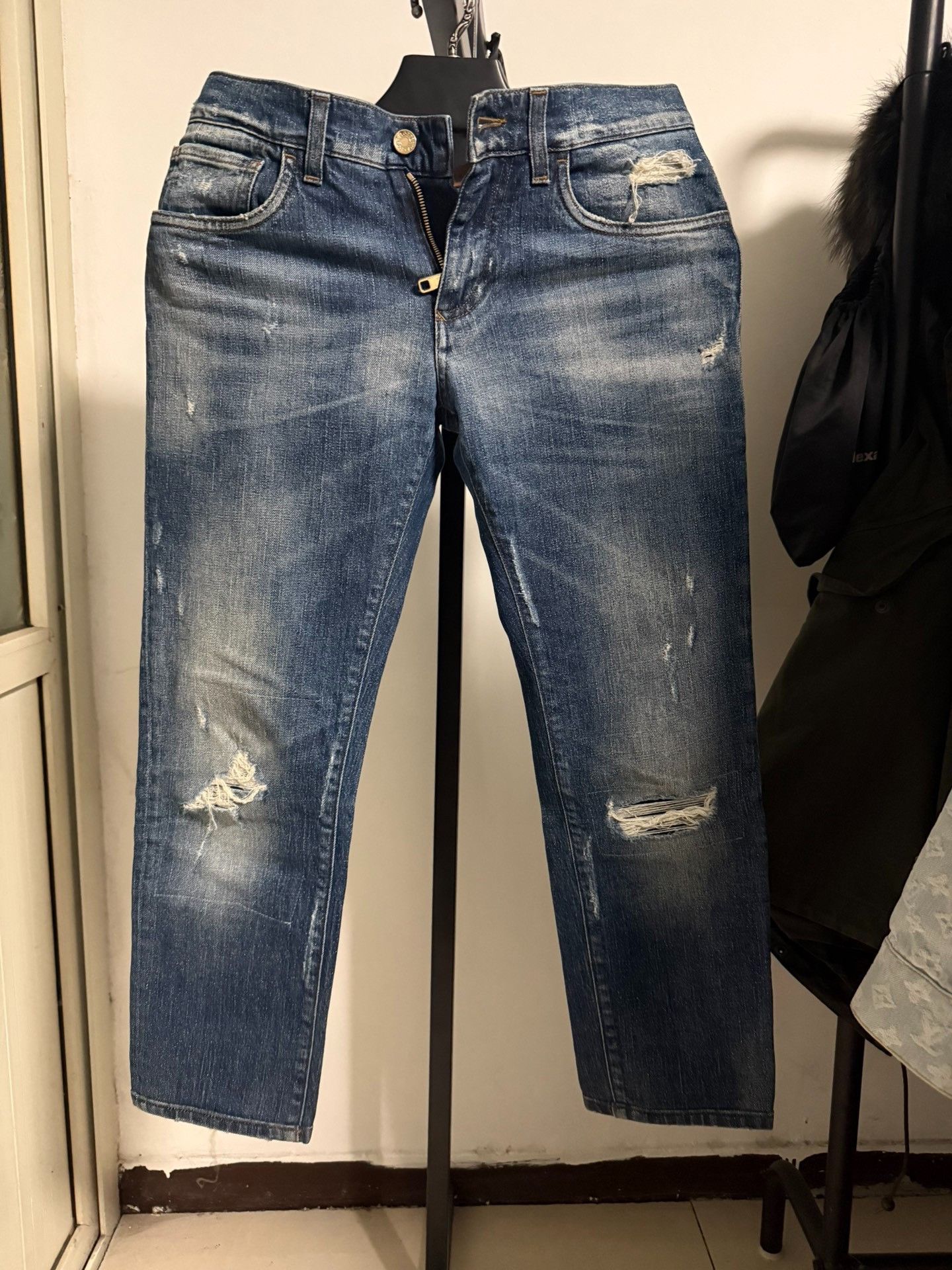 Dolce & Gabbana Dolce & Gabbana Distressed Crown Patch Jeans 44 Size US 28 / EU 44 - 2 Thumbnail