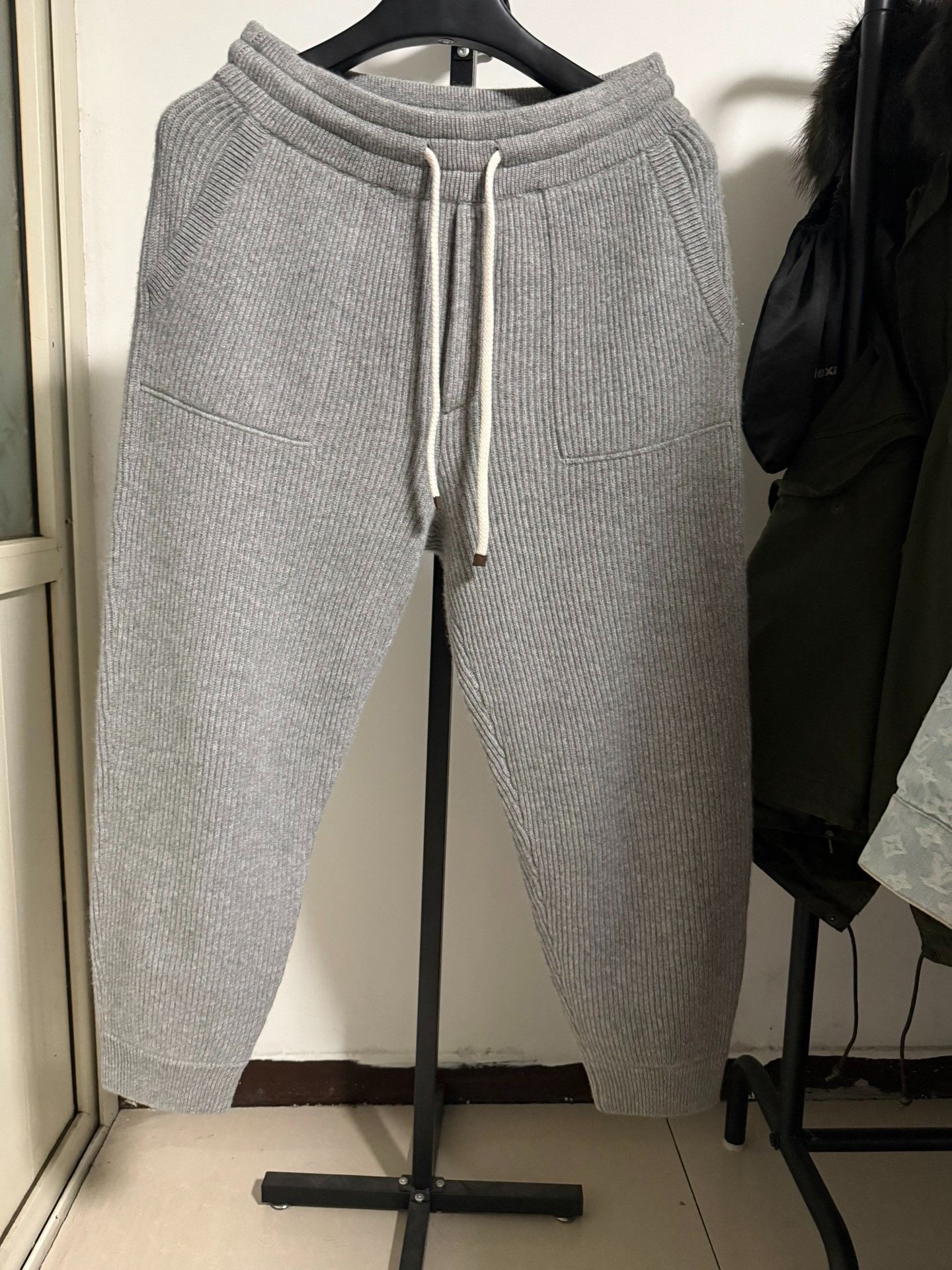 Brunello Cucinelli Brunello Cucinelli Cashmere Knit Joggers US 30 Size US 30 / EU 46 - 2 Thumbnail