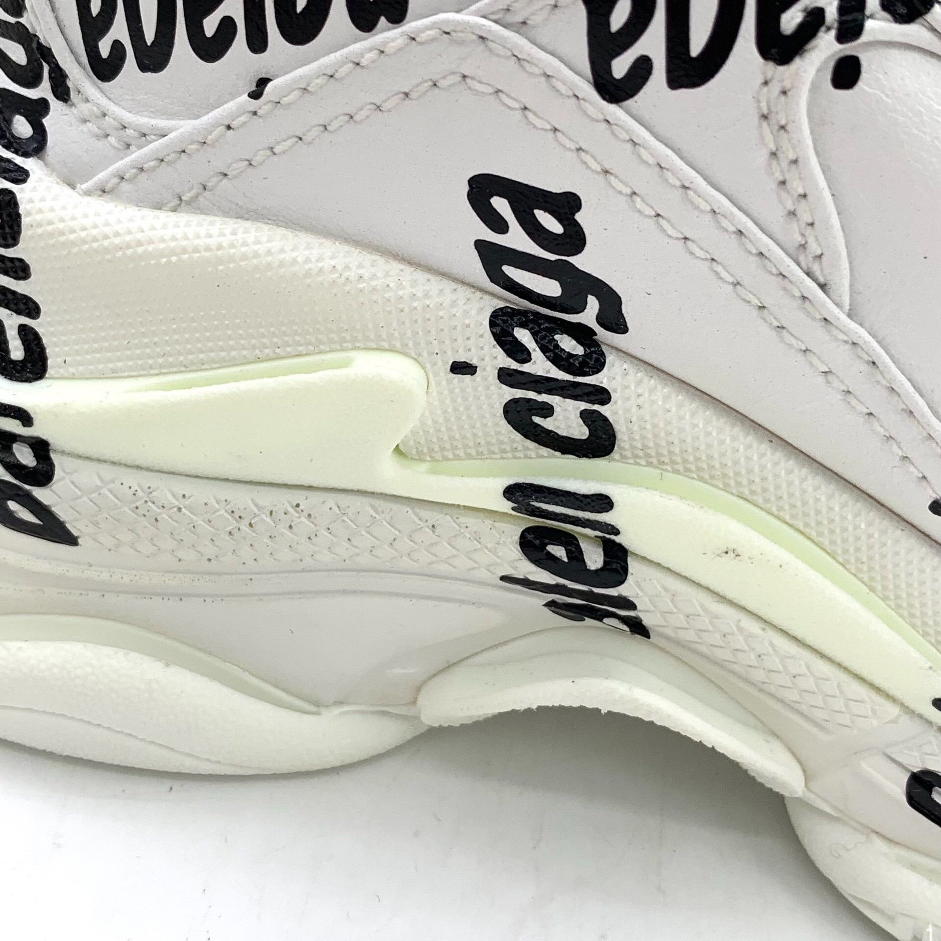 Balenciaga Balenciaga Logo Print Triple S Sneakers Size 36 Size US 6 / IT 36 - 10 Thumbnail