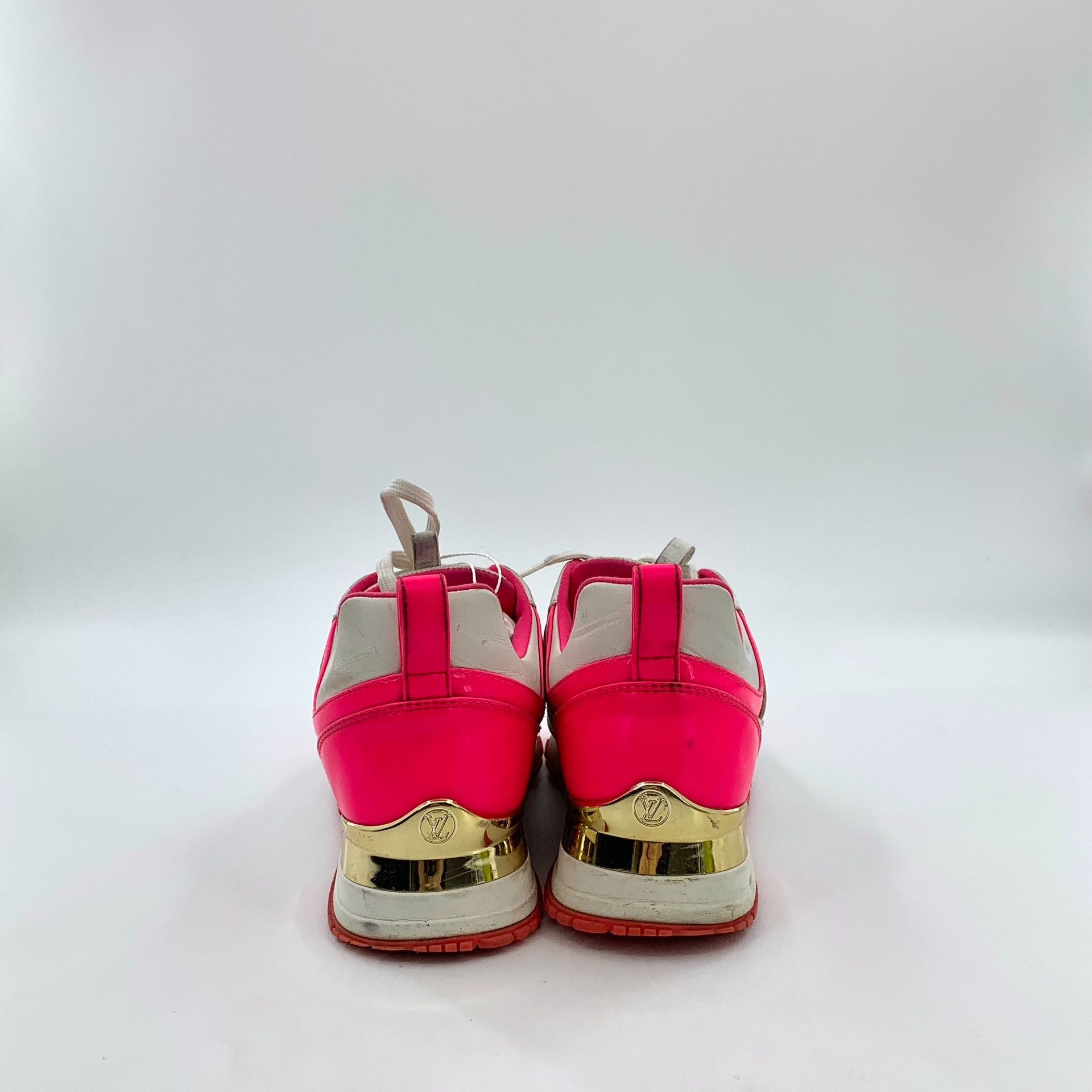 Louis Vuitton Louis Vuitton Pink Run Away Sneakers Size 35 Size US 5 / IT 35 - 5 Thumbnail