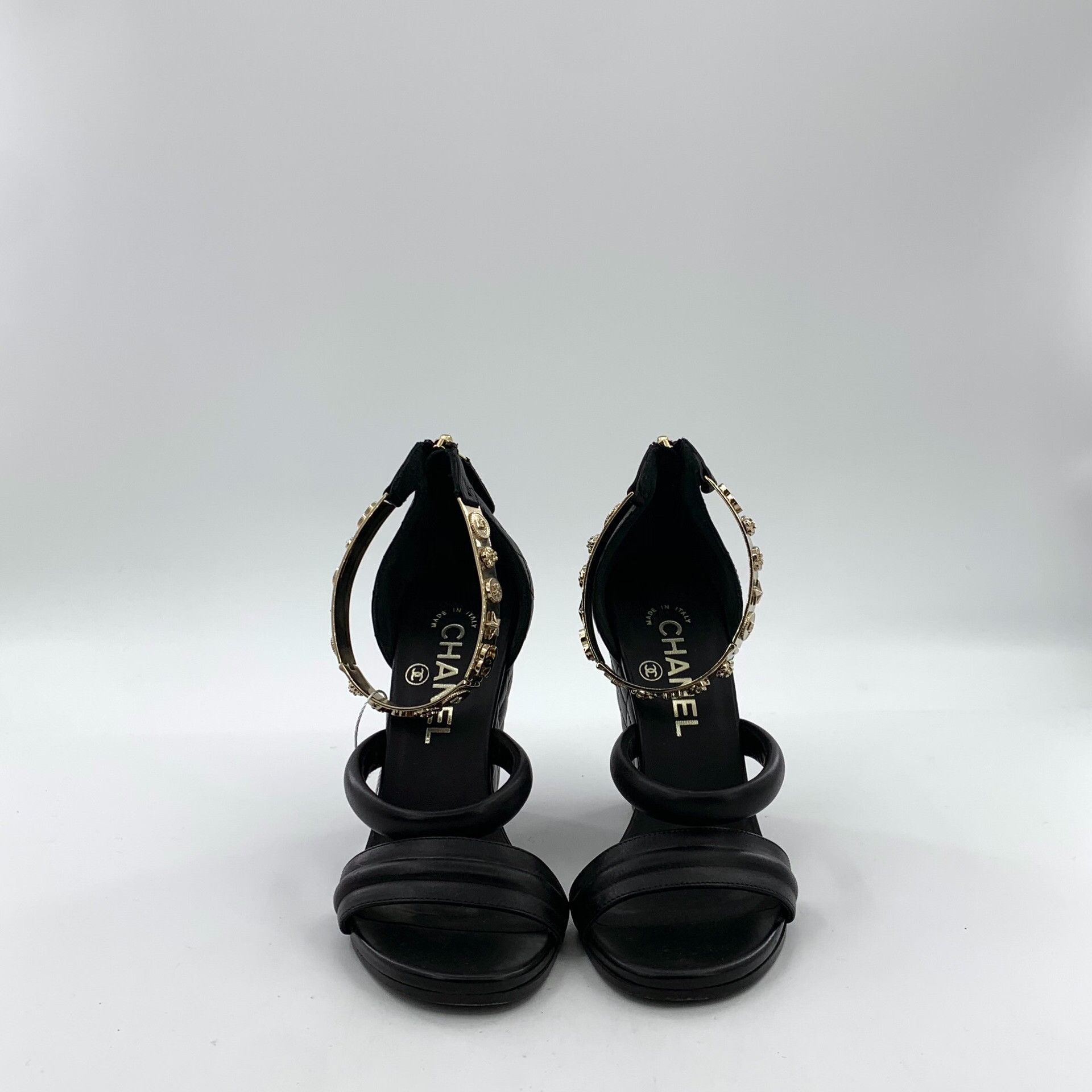 Chanel Chanel Quilted Leather Logo Wedge Heels 36 Size US 5 / IT 35 - 4 Thumbnail