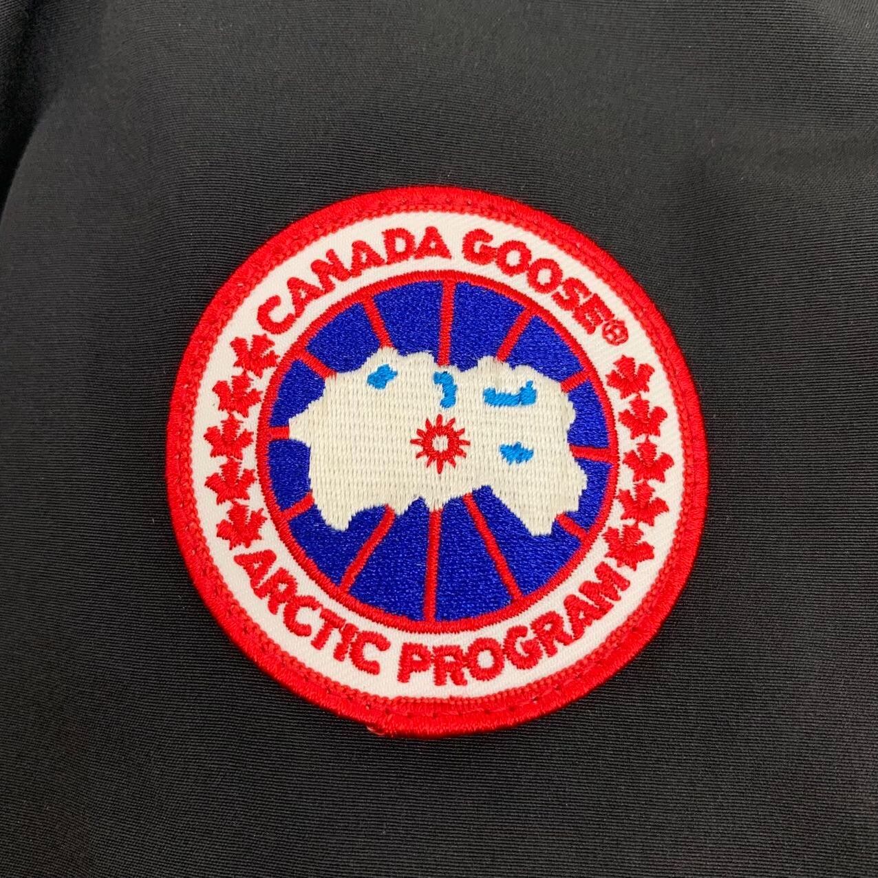 Canada Goose Canada Goose Chateau Fur Trim Parka Size M Size US M / EU 48-50 / 2 - 6 Thumbnail