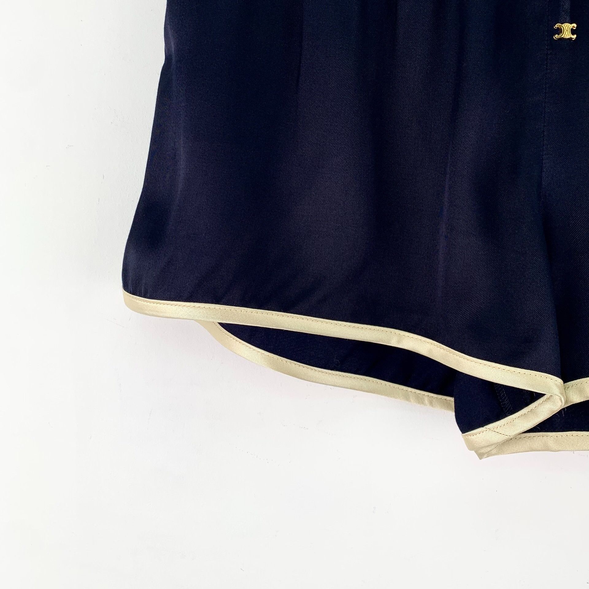 Celine Celine Trimmed Viscose Drawstring Shorts 34 Size 24" / US 00 / IT 34 - 5 Thumbnail