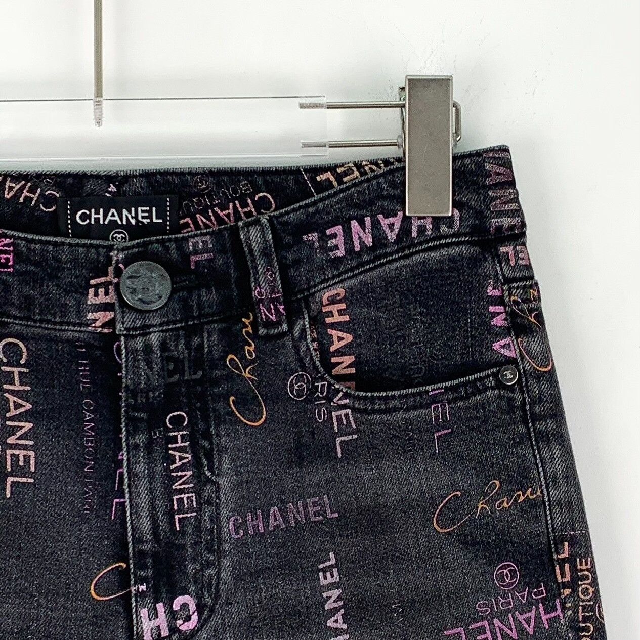 Chanel Chanel Logo Graffiti Print Denim Jeans 36 Size 26" / US 2 / IT 38 - 4 Thumbnail