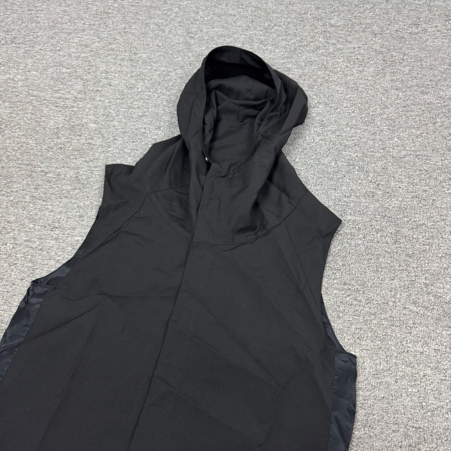 Dior Dior Hooded Virgin Wool Vest Size 46 Size US S / EU 44-46 / 1 - 4 Thumbnail