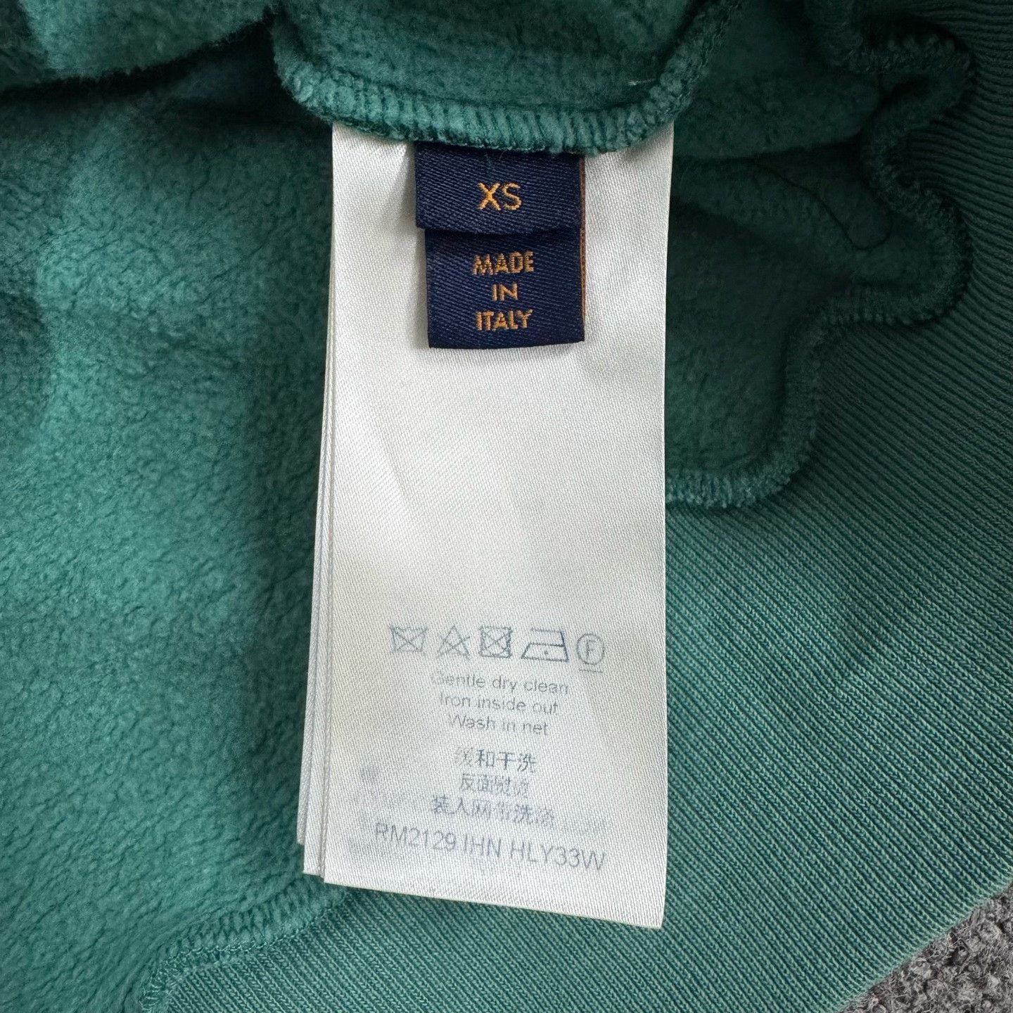 Louis Vuitton Louis Vuitton Pin Detail Hoodie XS Size US XS / EU 42 / 0 - 8 Thumbnail