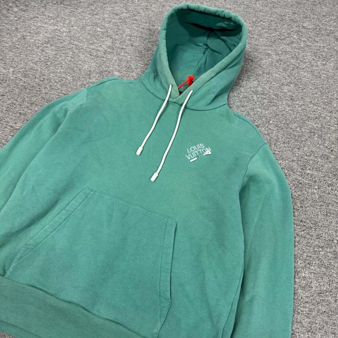 Louis Vuitton Louis Vuitton Pin Detail Hoodie XS Size US XS / EU 42 / 0 - 5 Thumbnail