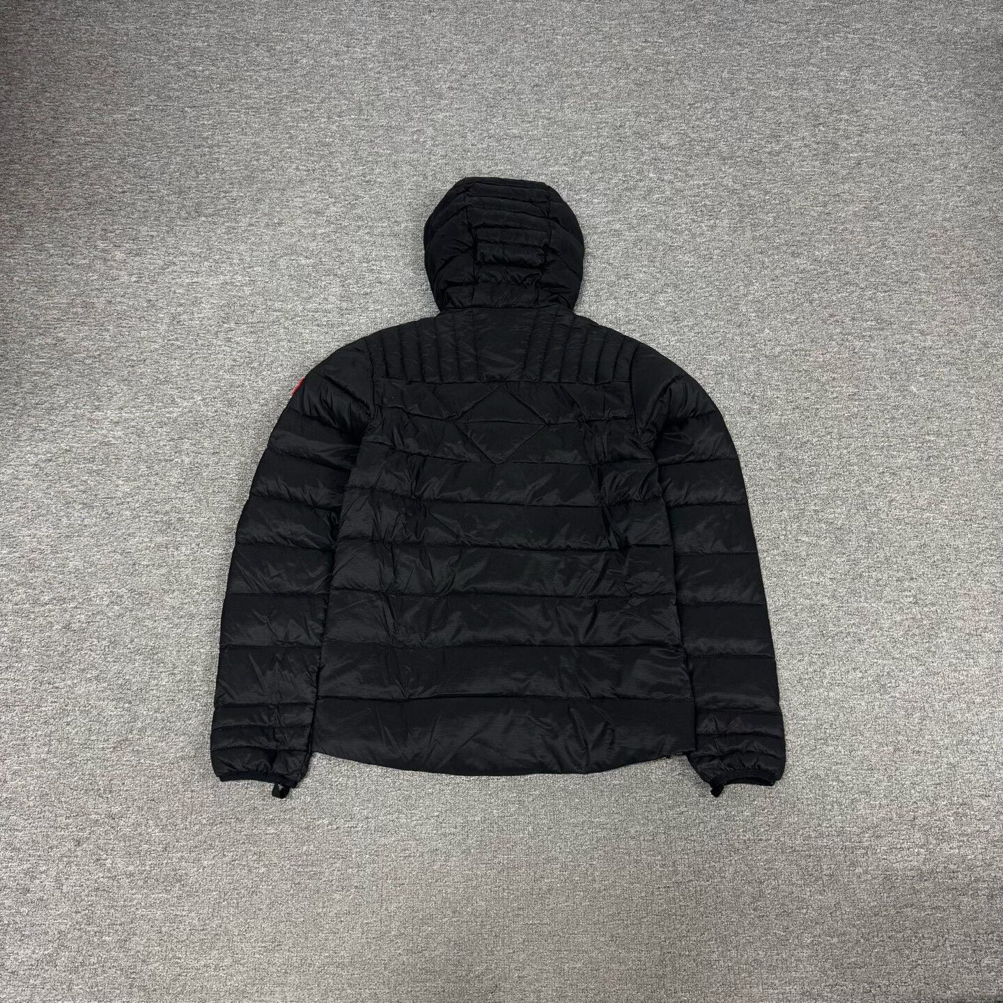 Canada Goose Canada Goose Logo Patch Hooded Down Jacket S Size US S / EU 44-46 / 1 - 3 Thumbnail