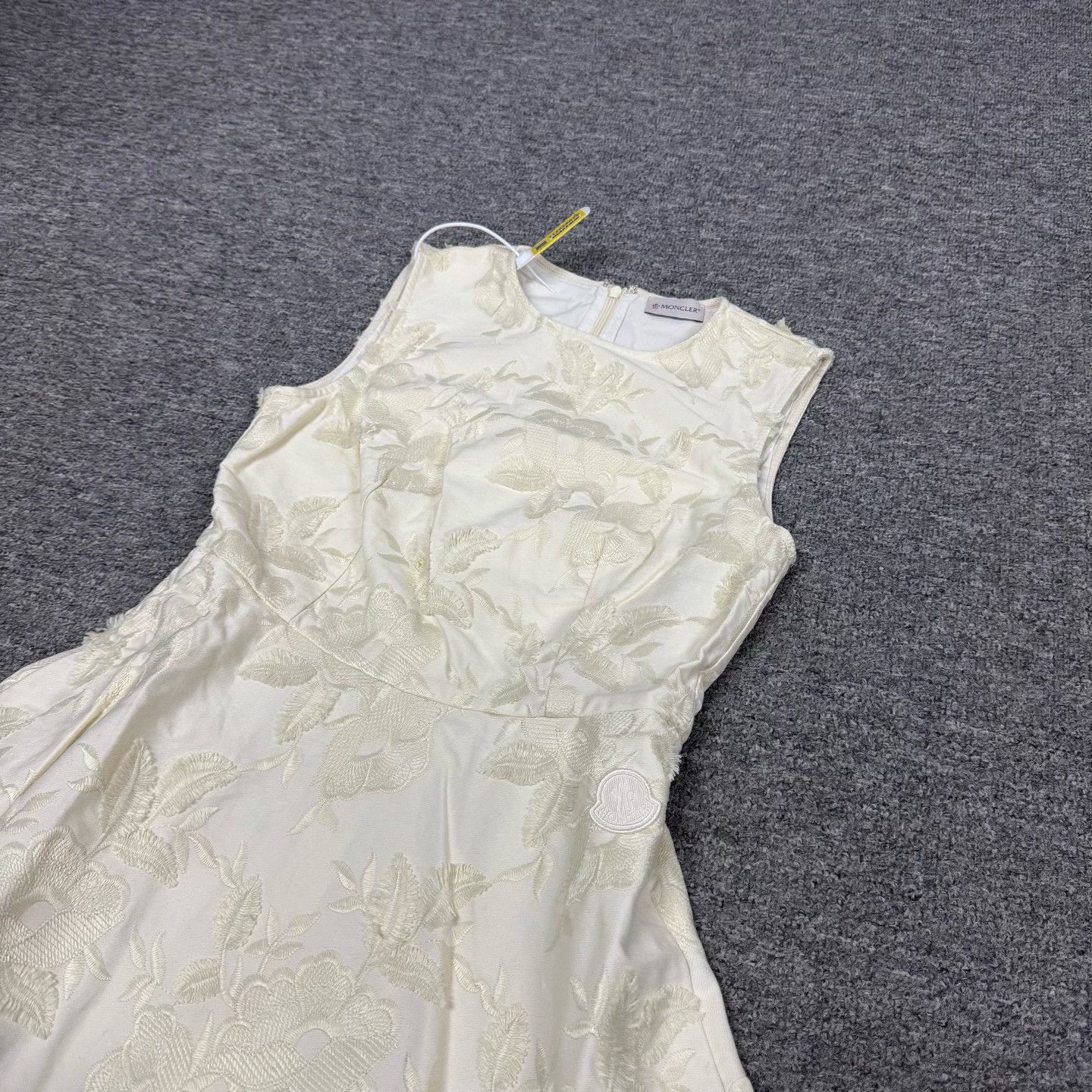 Moncler Moncler Floral Embroidered Logo Midi Dress Size 38 Size XS / US 0-2 / IT 36-38 - 4 Thumbnail