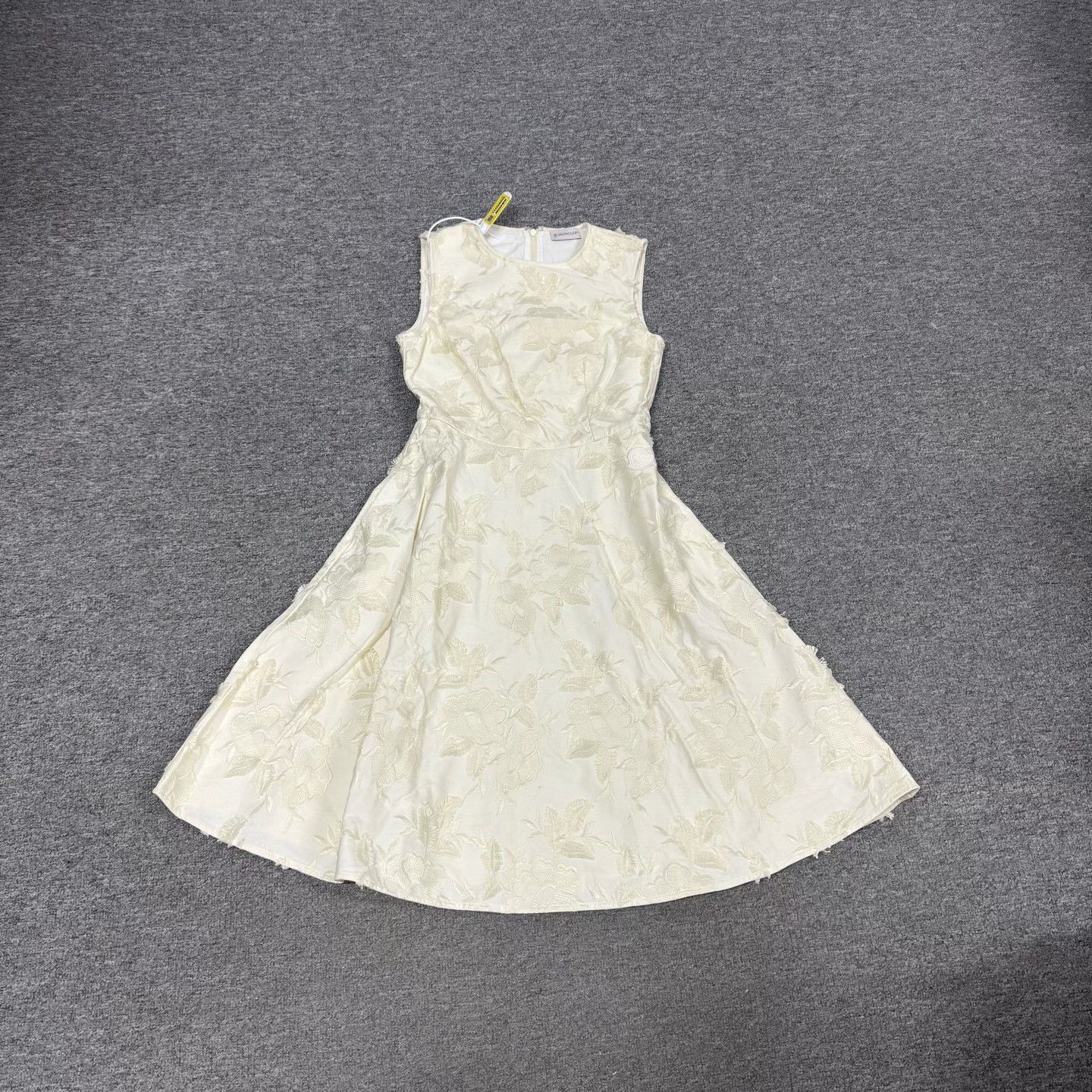 Moncler Moncler Floral Embroidered Logo Midi Dress Size 38 Size XS / US 0-2 / IT 36-38 - 2 Thumbnail