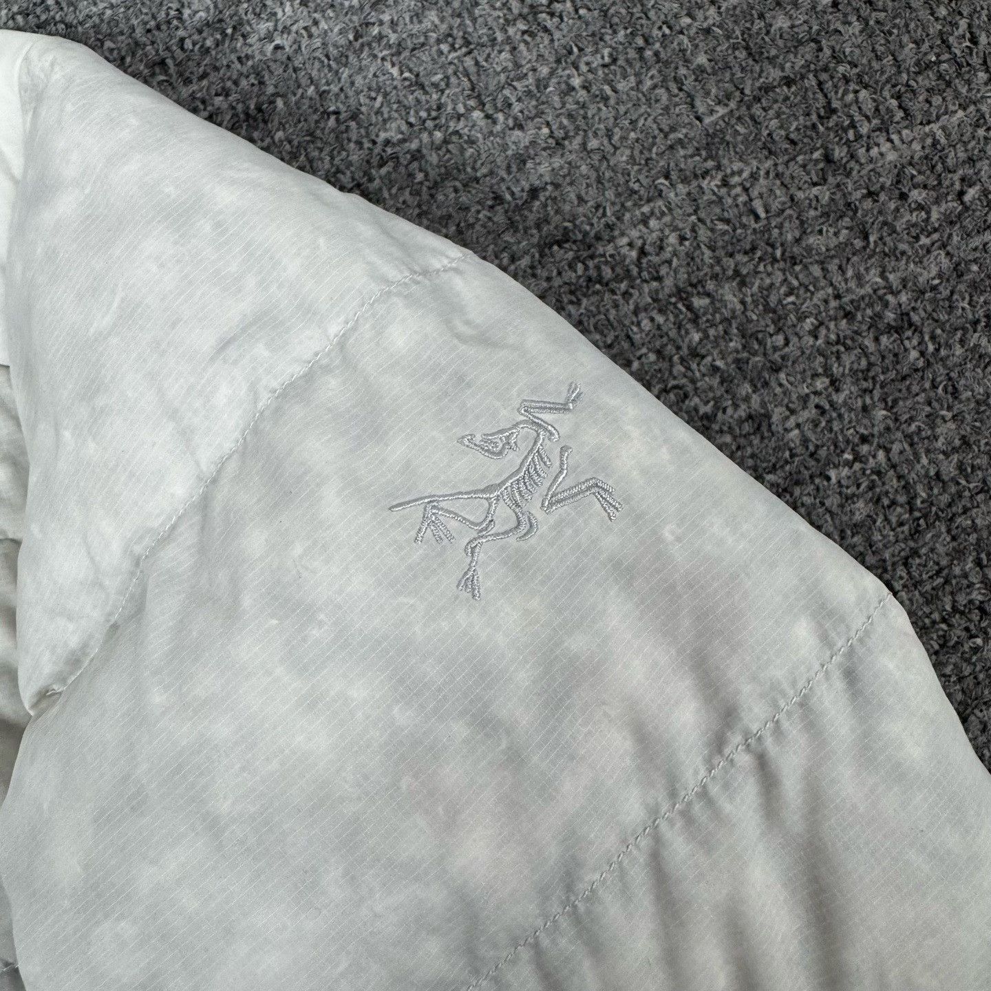 Arc'teryx Arc'teryx Patterned Thorium Down Hoody XS Size XS / US 0-2 / IT 36-38 - 6 Thumbnail