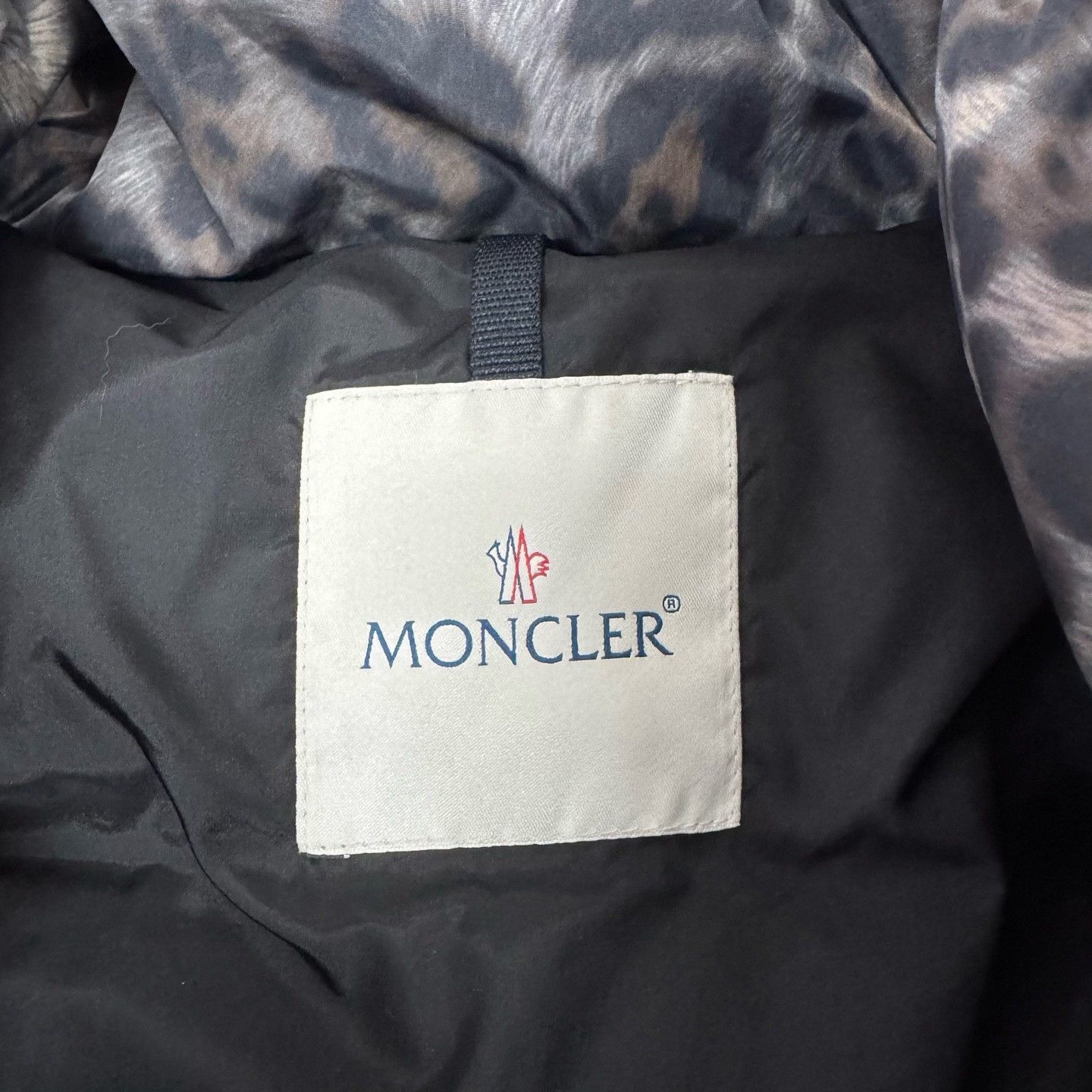 Moncler Moncler Leopard Print Down Jacket Size 0 Size XS / US 0-2 / IT 36-38 - 6 Thumbnail